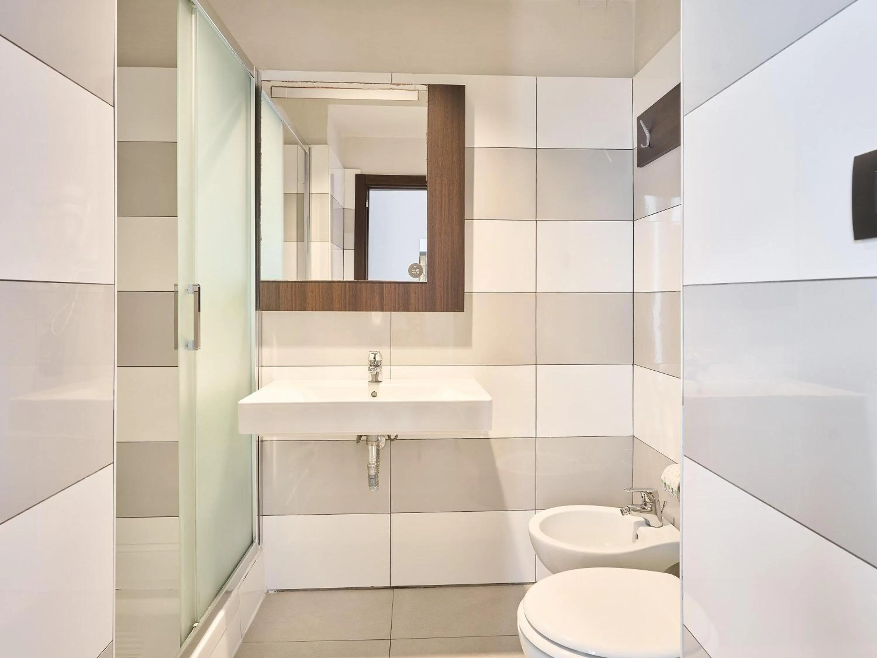 Photo of the whole room in B&B Hotel Napoli