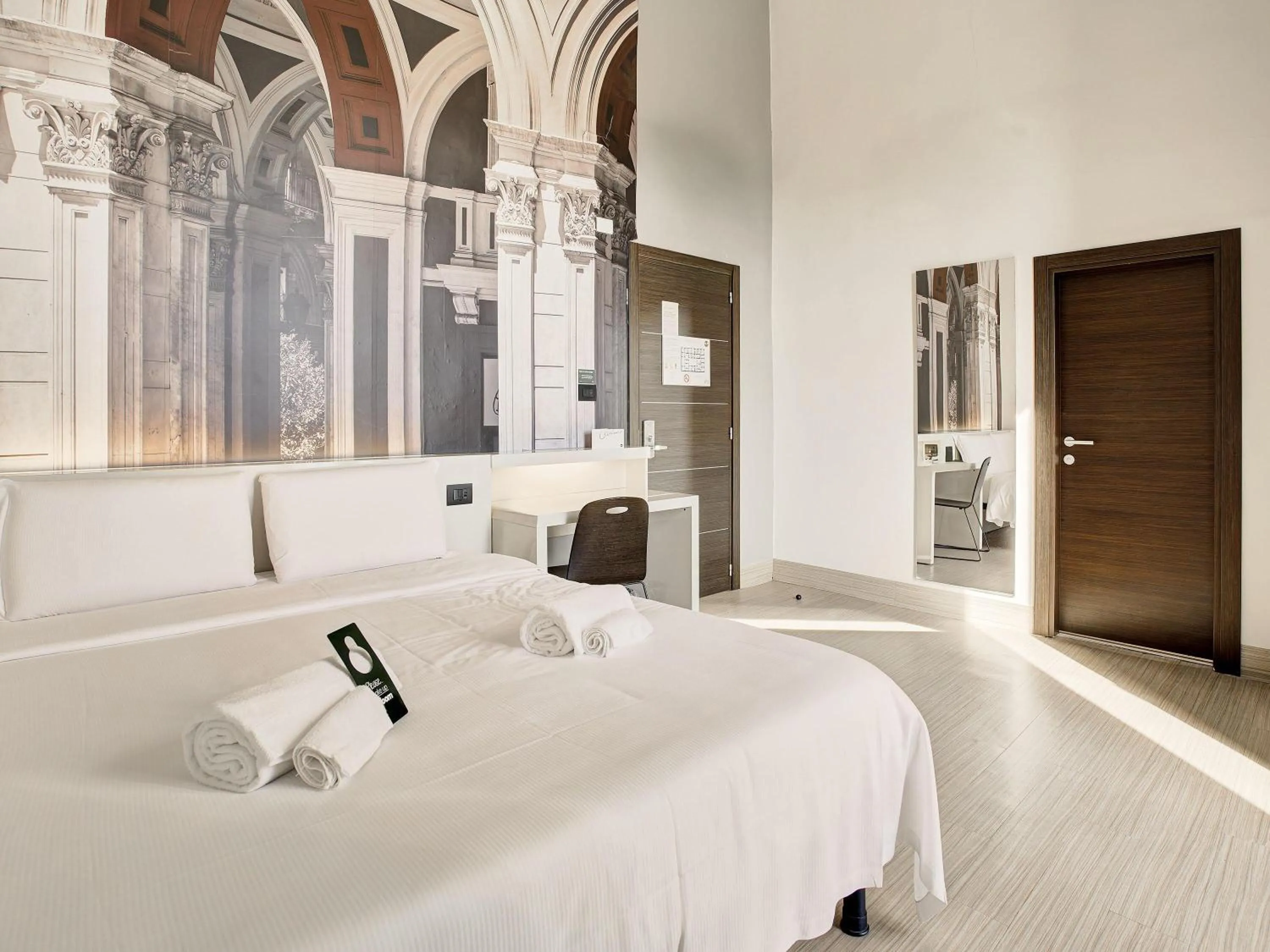 Photo of the whole room, Bed in B&B Hotel Napoli