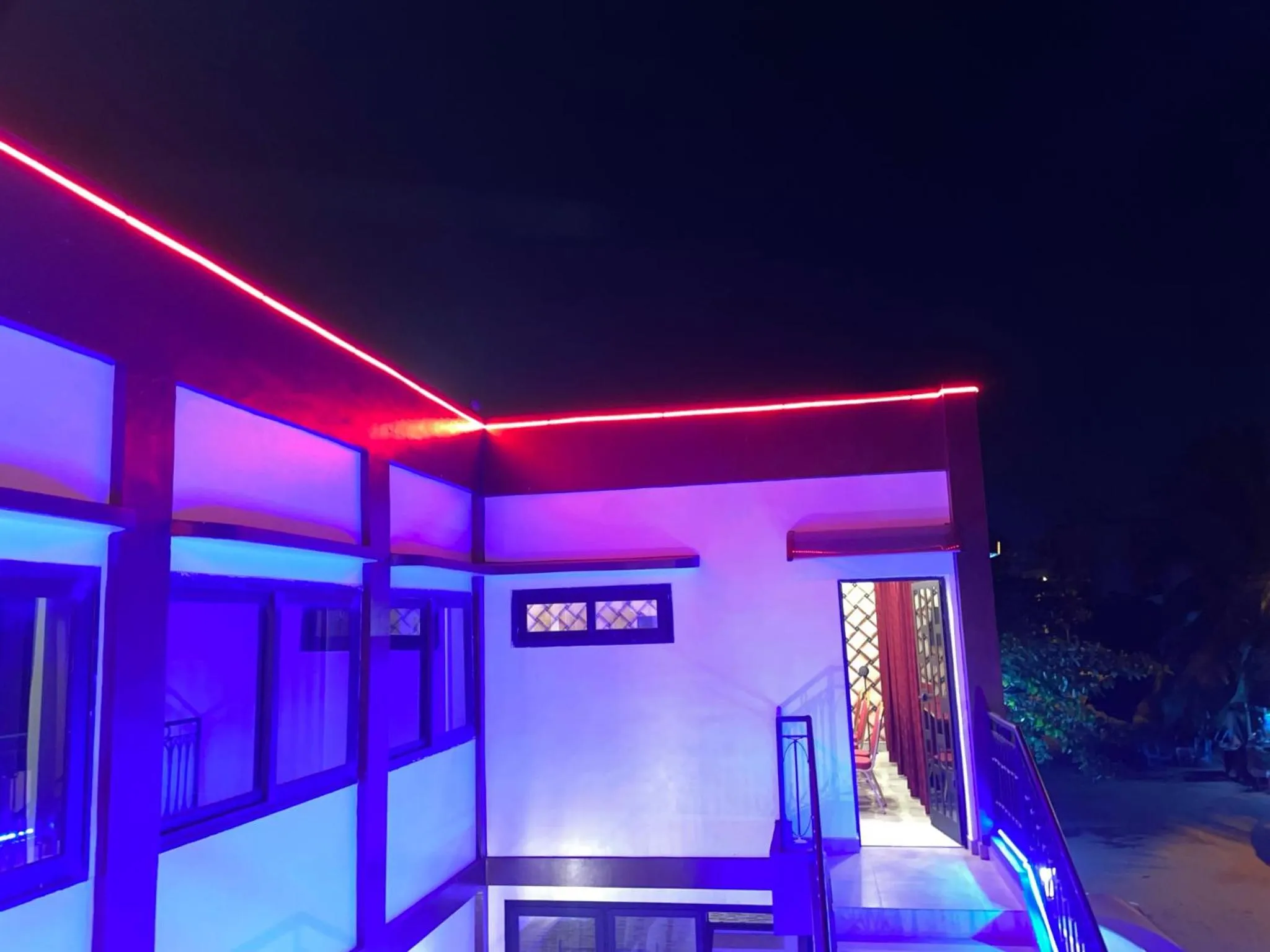 Night in HOTEL LES ARCADES