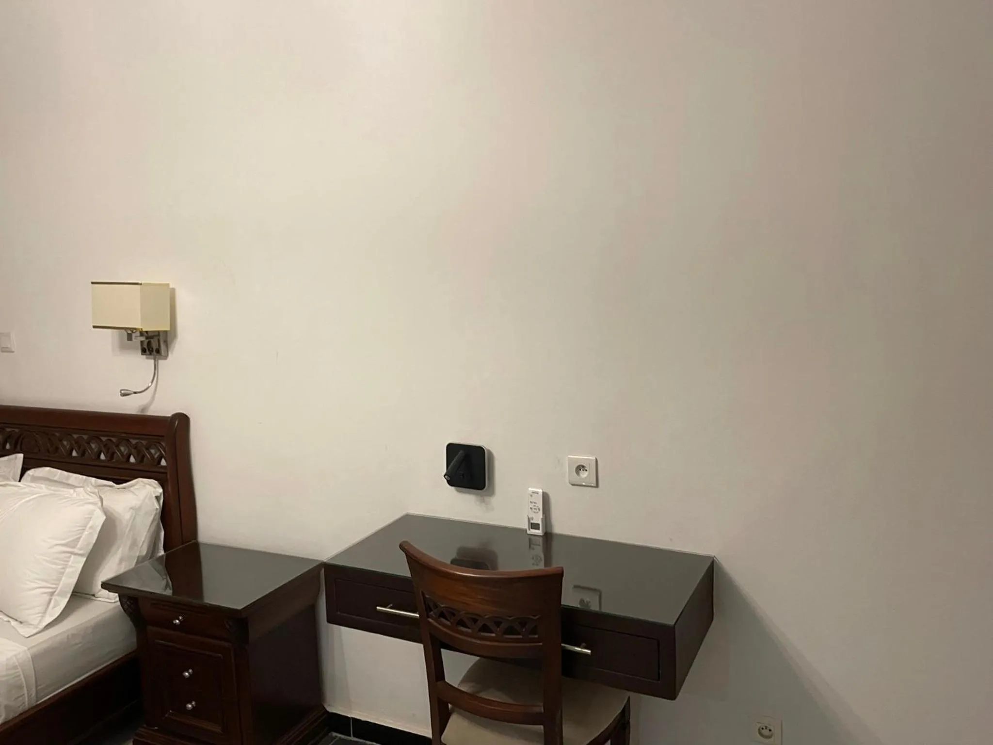 Bedroom, Bed in HOTEL LES ARCADES