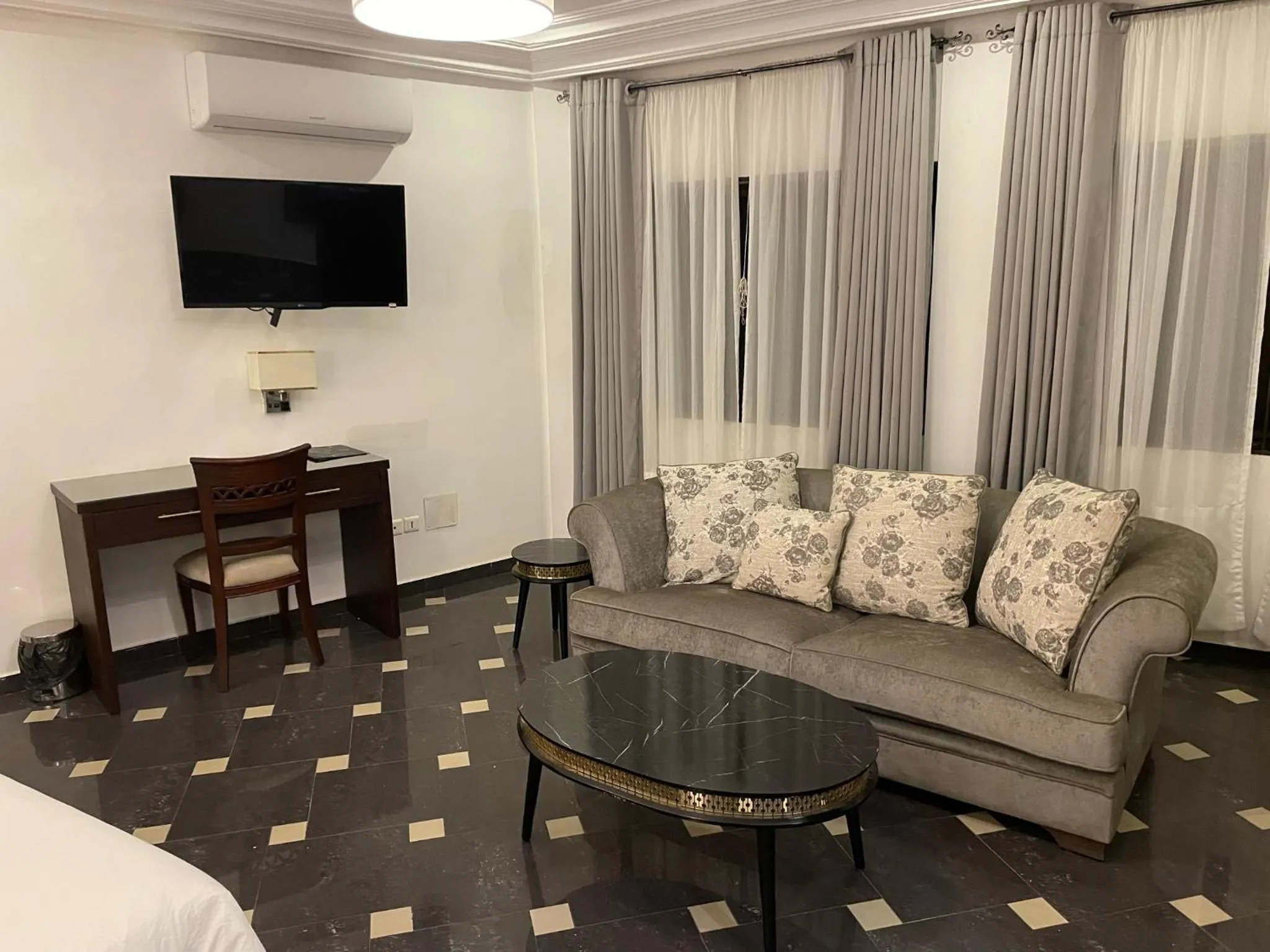 Bedroom, Bed in HOTEL LES ARCADES