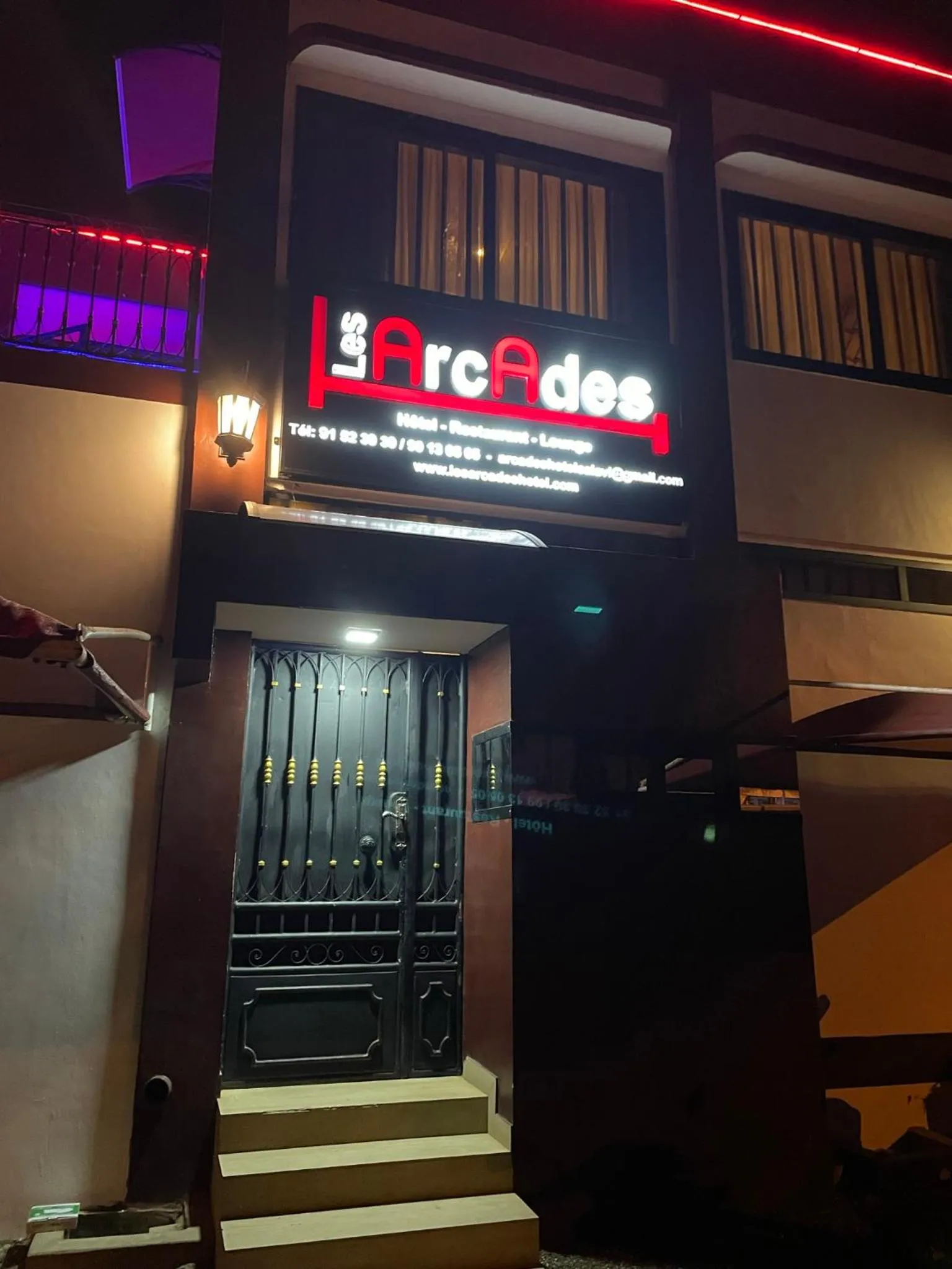 Facade/entrance in HOTEL LES ARCADES