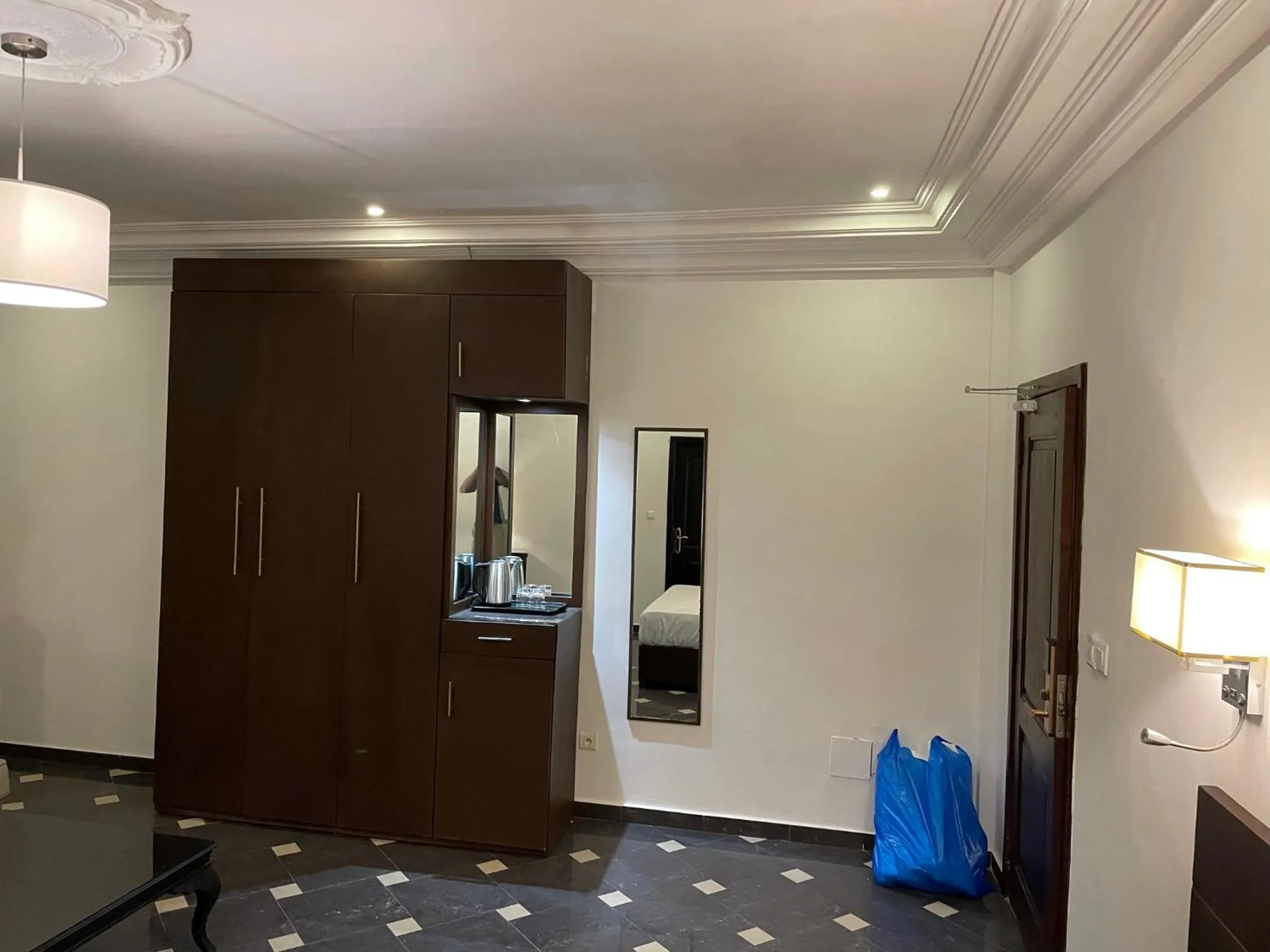 hair dresser in HOTEL LES ARCADES