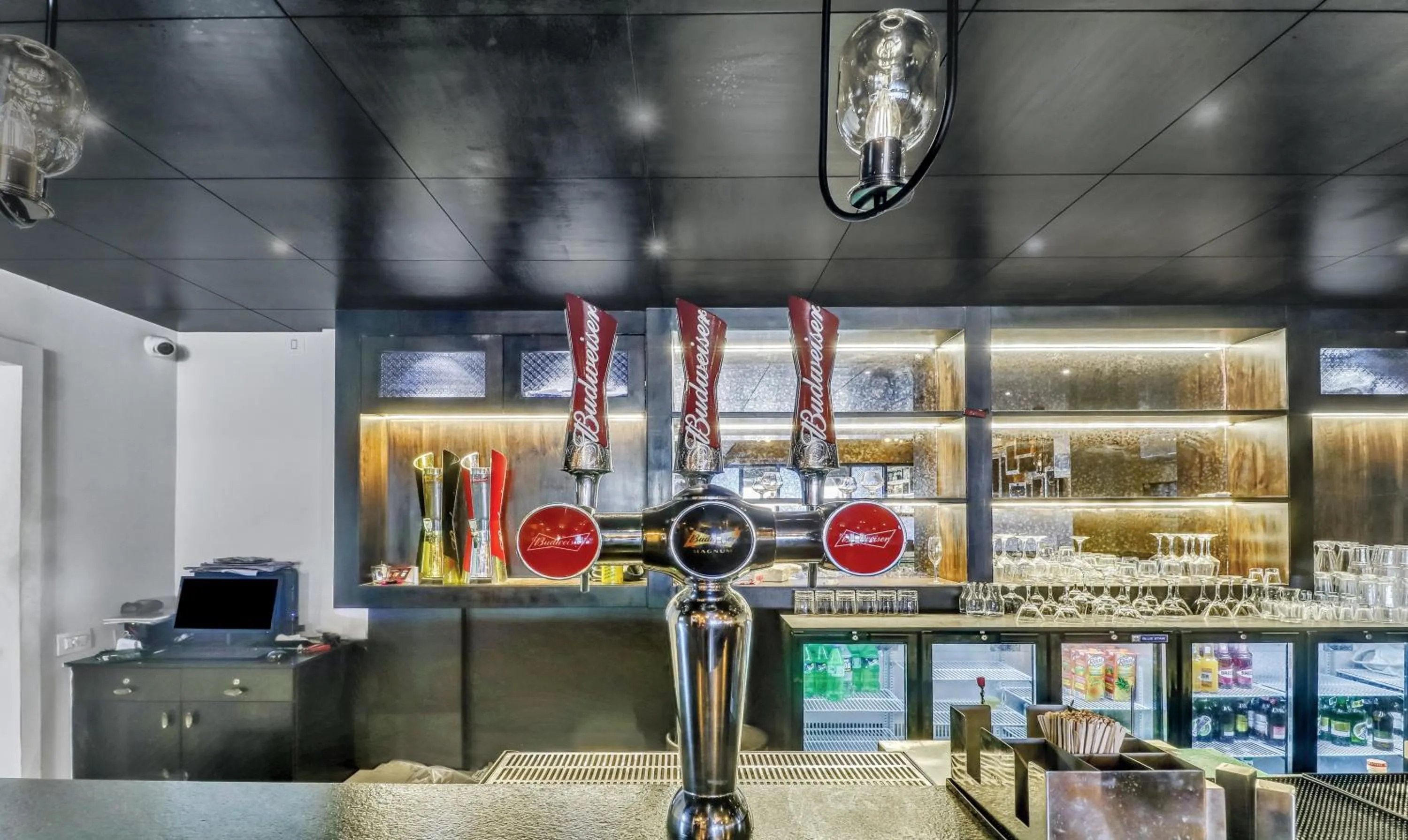 Lounge or bar in Treebo Three Drops