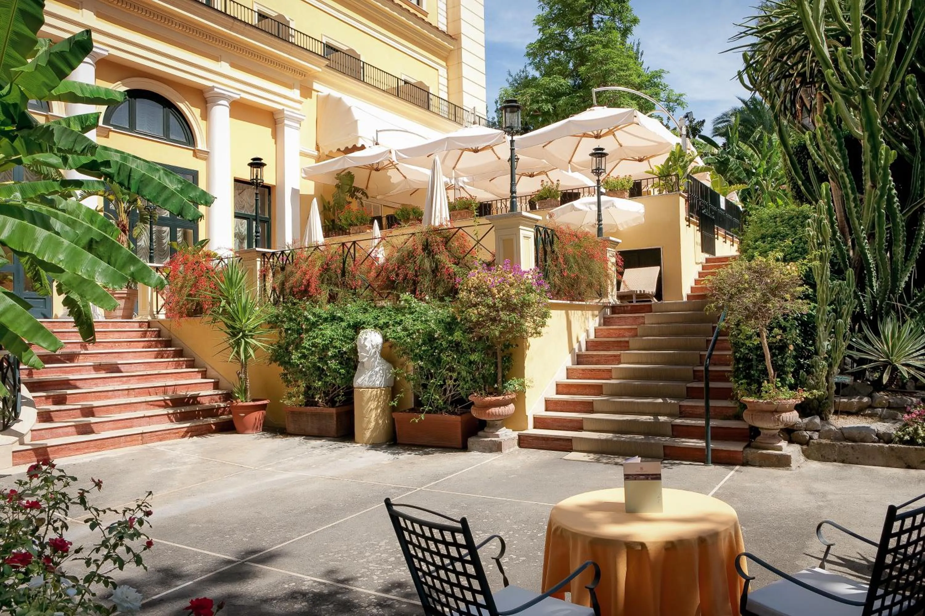 Patio in Imperial Hotel Tramontano
