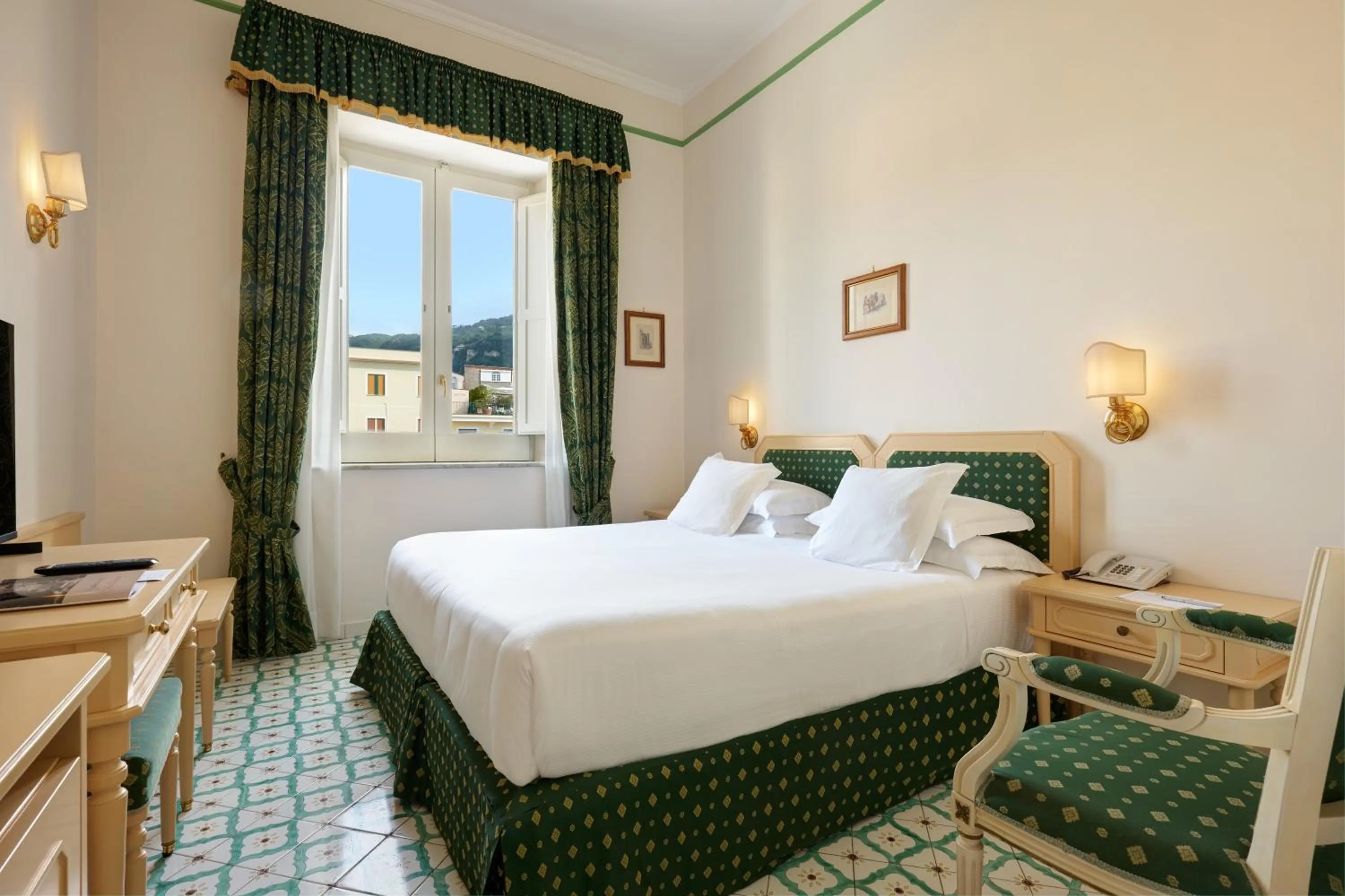 Photo of the whole room, Bed in Imperial Hotel Tramontano