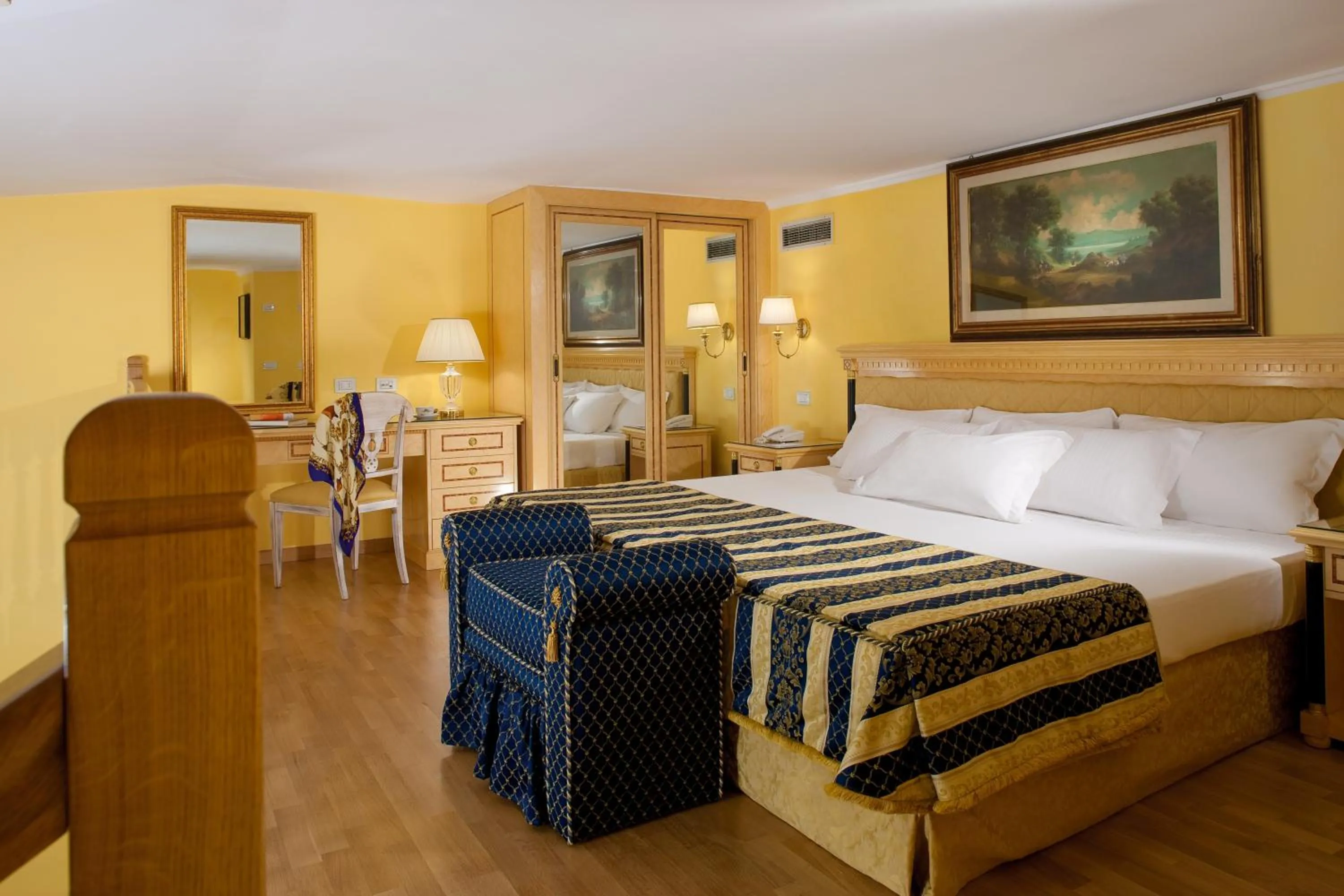 Photo of the whole room, Bed in Imperial Hotel Tramontano