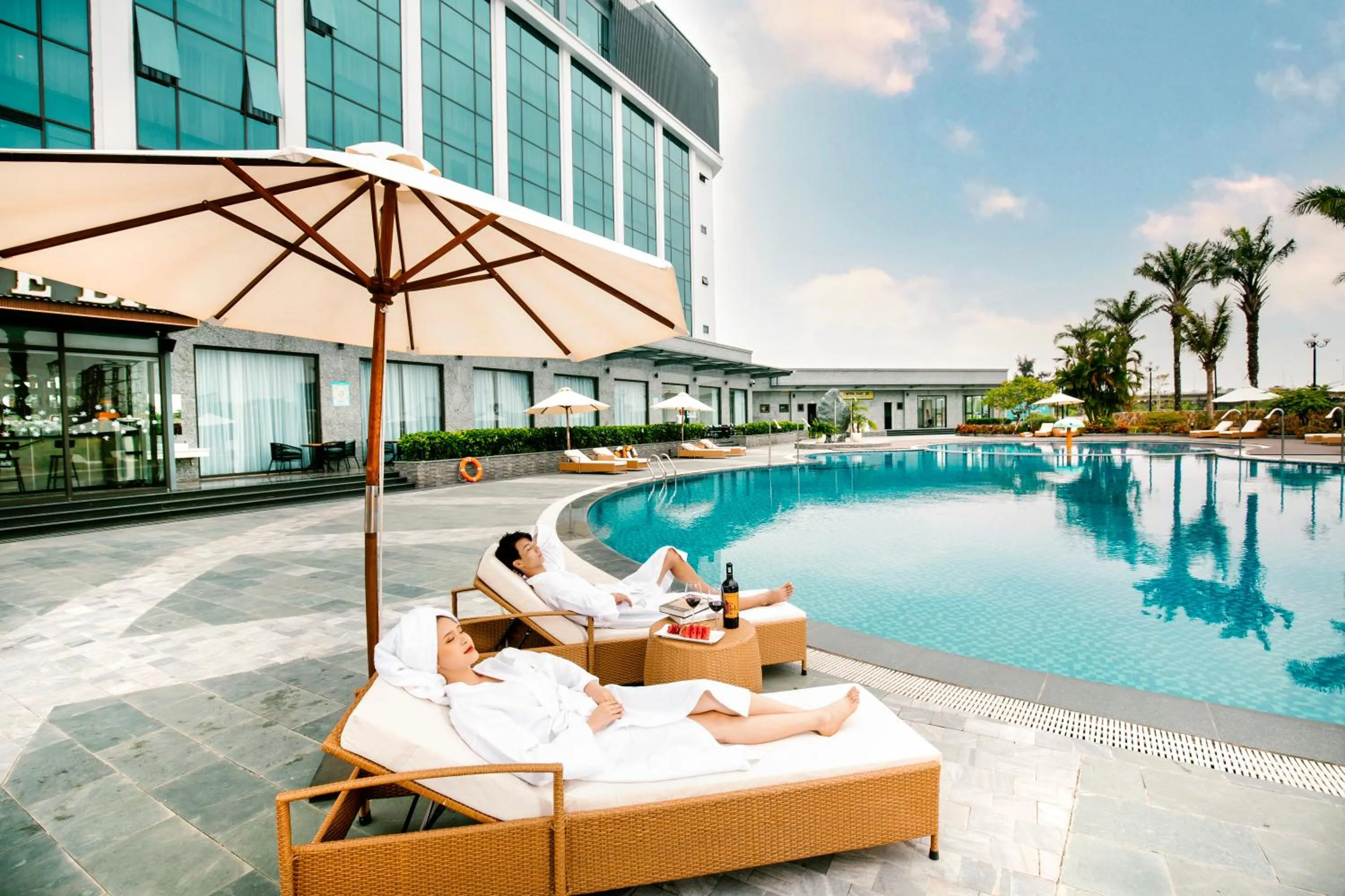 Swimming pool in Songlam Waterfront Hotel - 藍江酒店