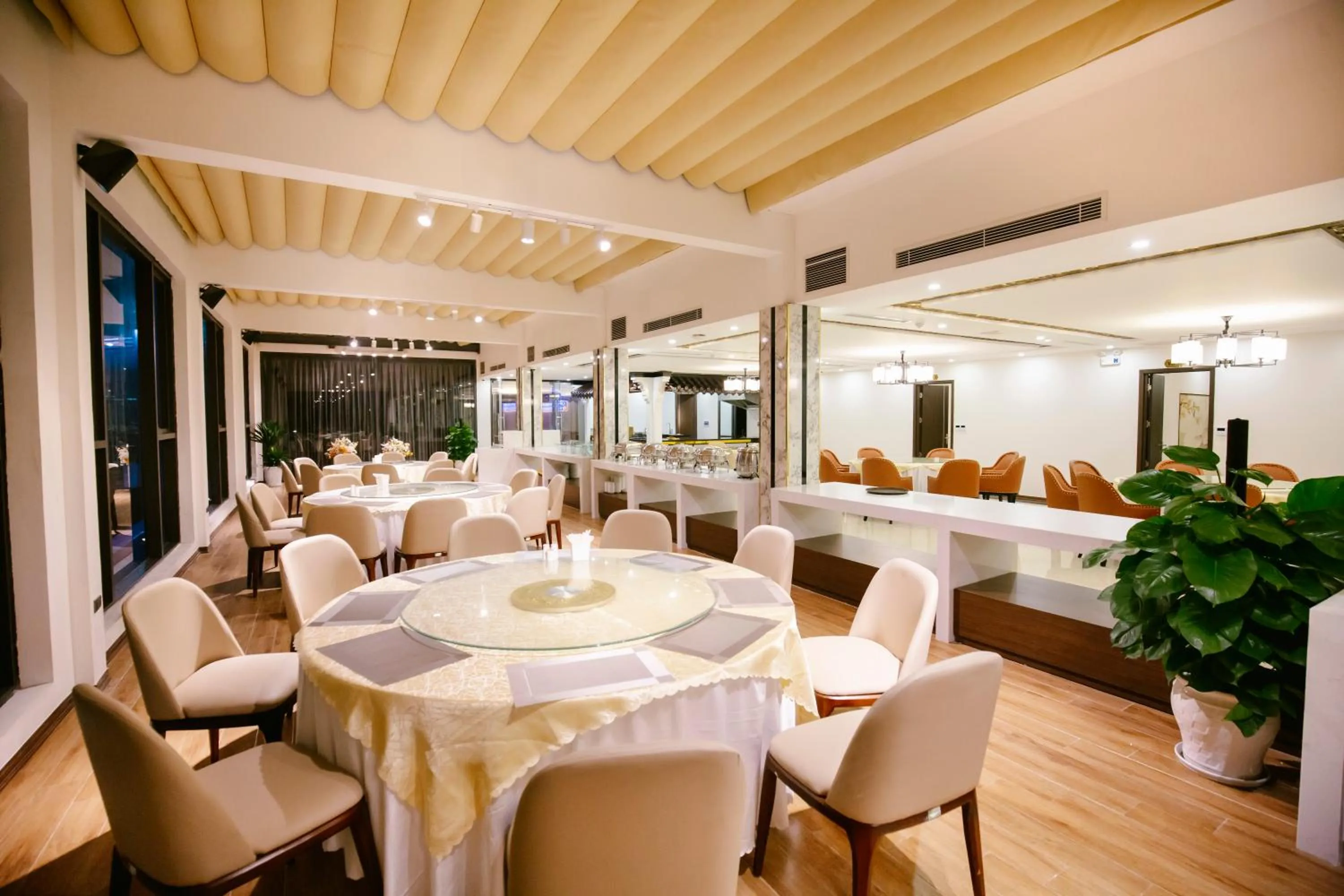 Restaurant/places to eat in Songlam Waterfront Hotel - 藍江酒店