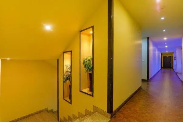 Lobby or reception in SHELTER HOTEL