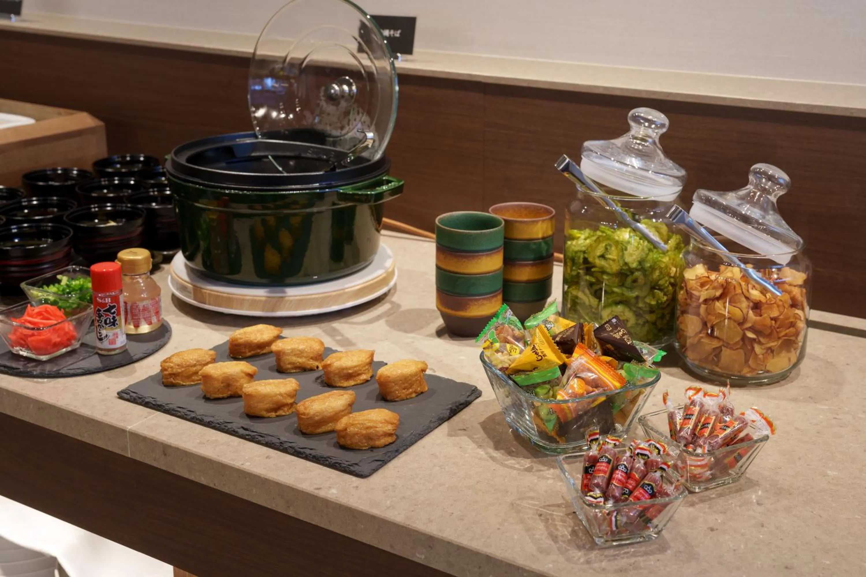 Lounge or bar in Hotel GrandConsort Naha