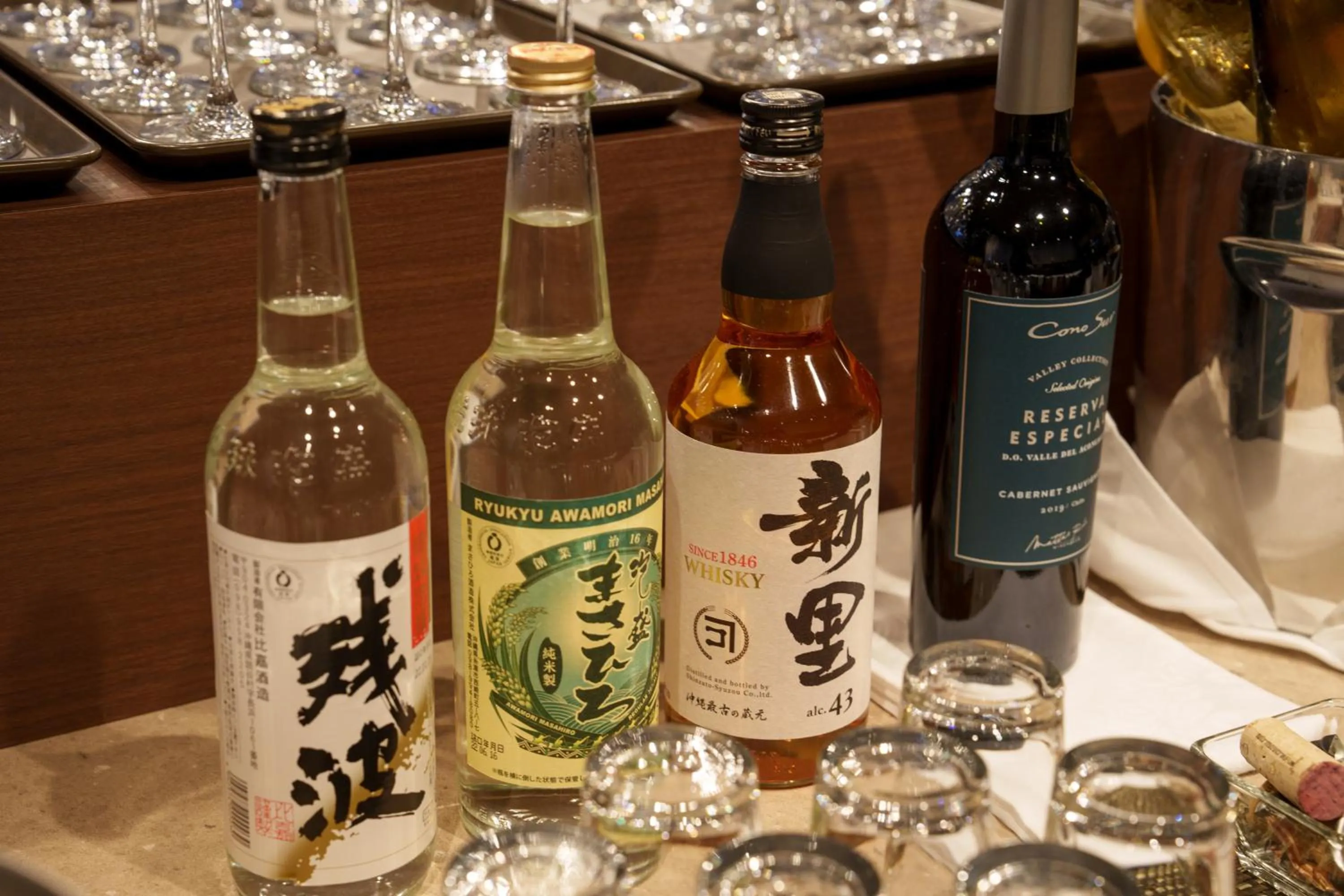 Lounge or bar in Hotel GrandConsort Naha