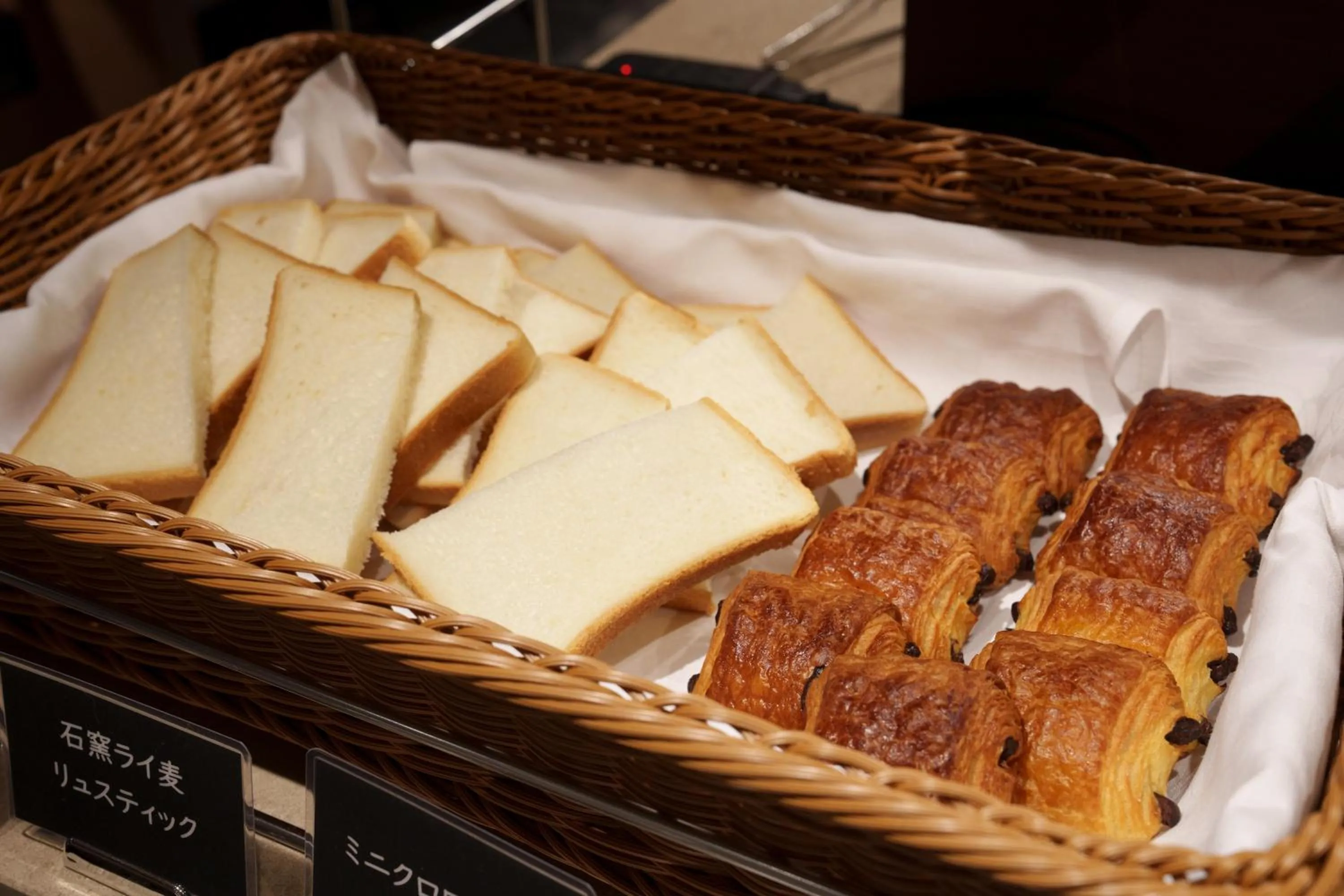 Buffet breakfast in Hotel GrandConsort Naha