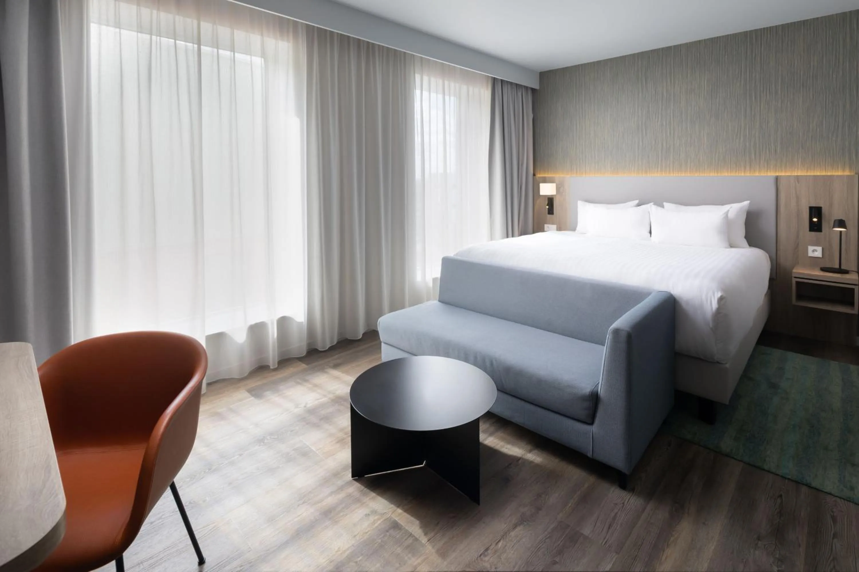 Photo of the whole room, Bed in Residence Inn by Marriott Paris Charles de Gaulle Central Airport