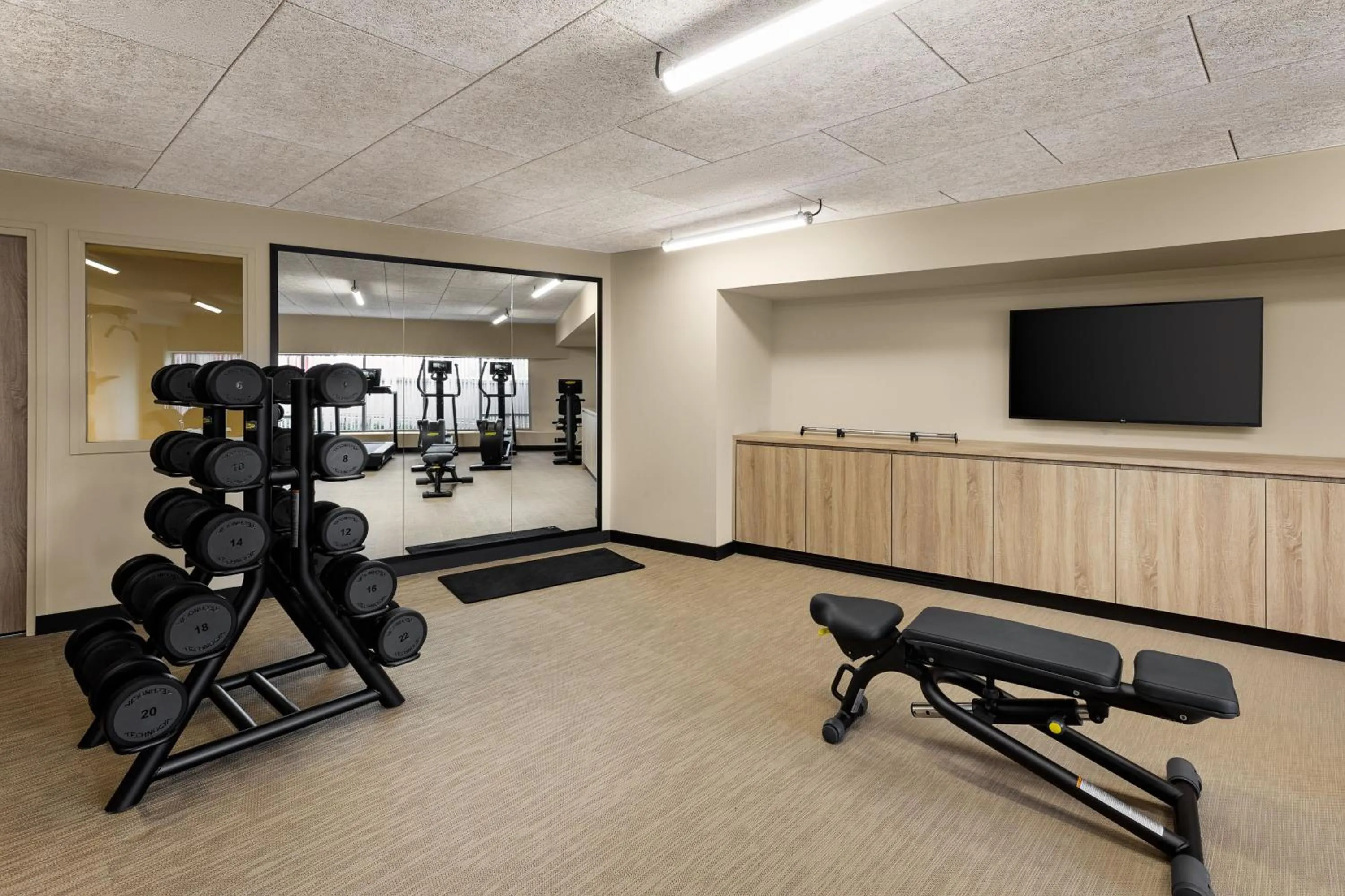 Fitness centre/facilities in Residence Inn by Marriott Paris Charles de Gaulle Central Airport