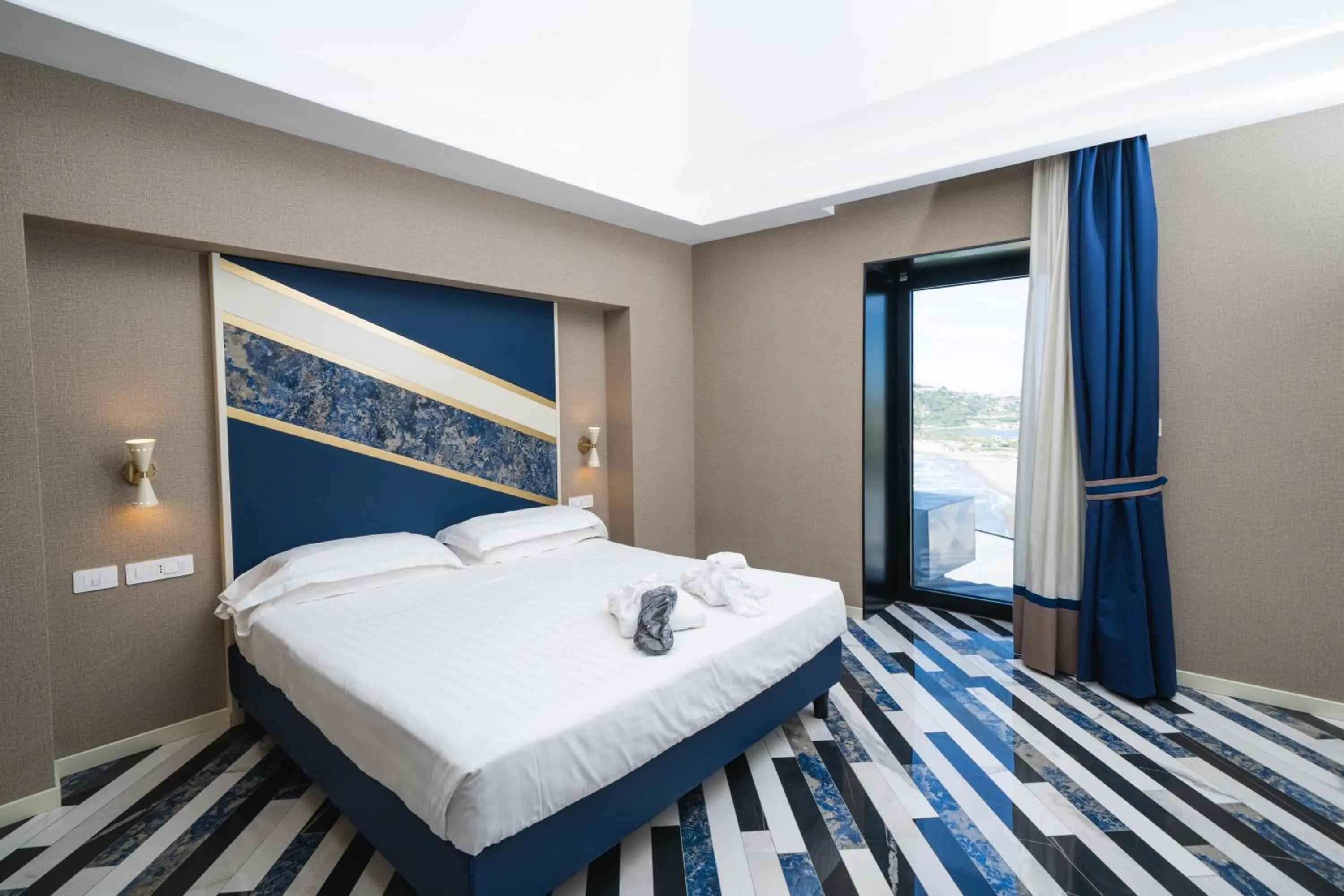 Bed in Hotel Cala Moresca