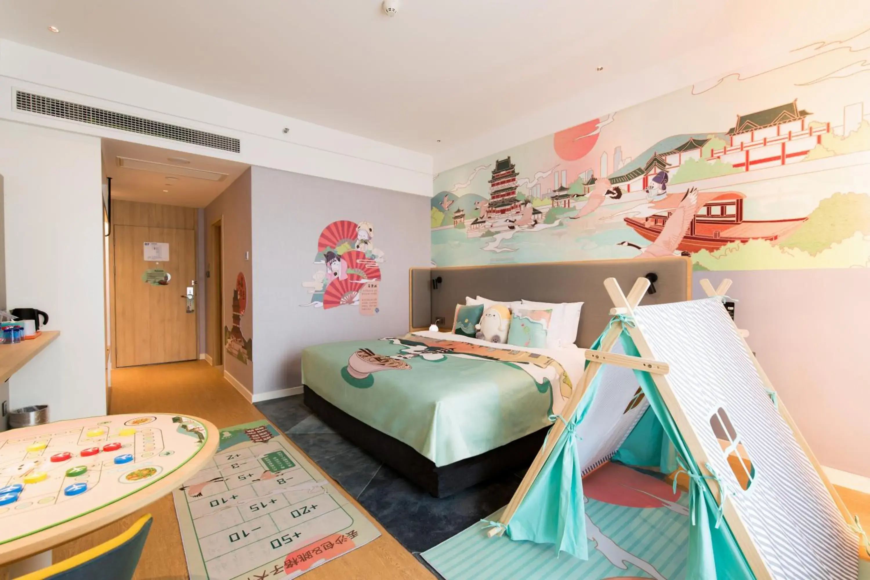 Standard King Room with River View - Kid Theme in Holiday Inn Express Nanchang Riverside by IHG Standard King Room with River View - Kid Theme in Holiday Inn Express Nanchang Riverside by IHG