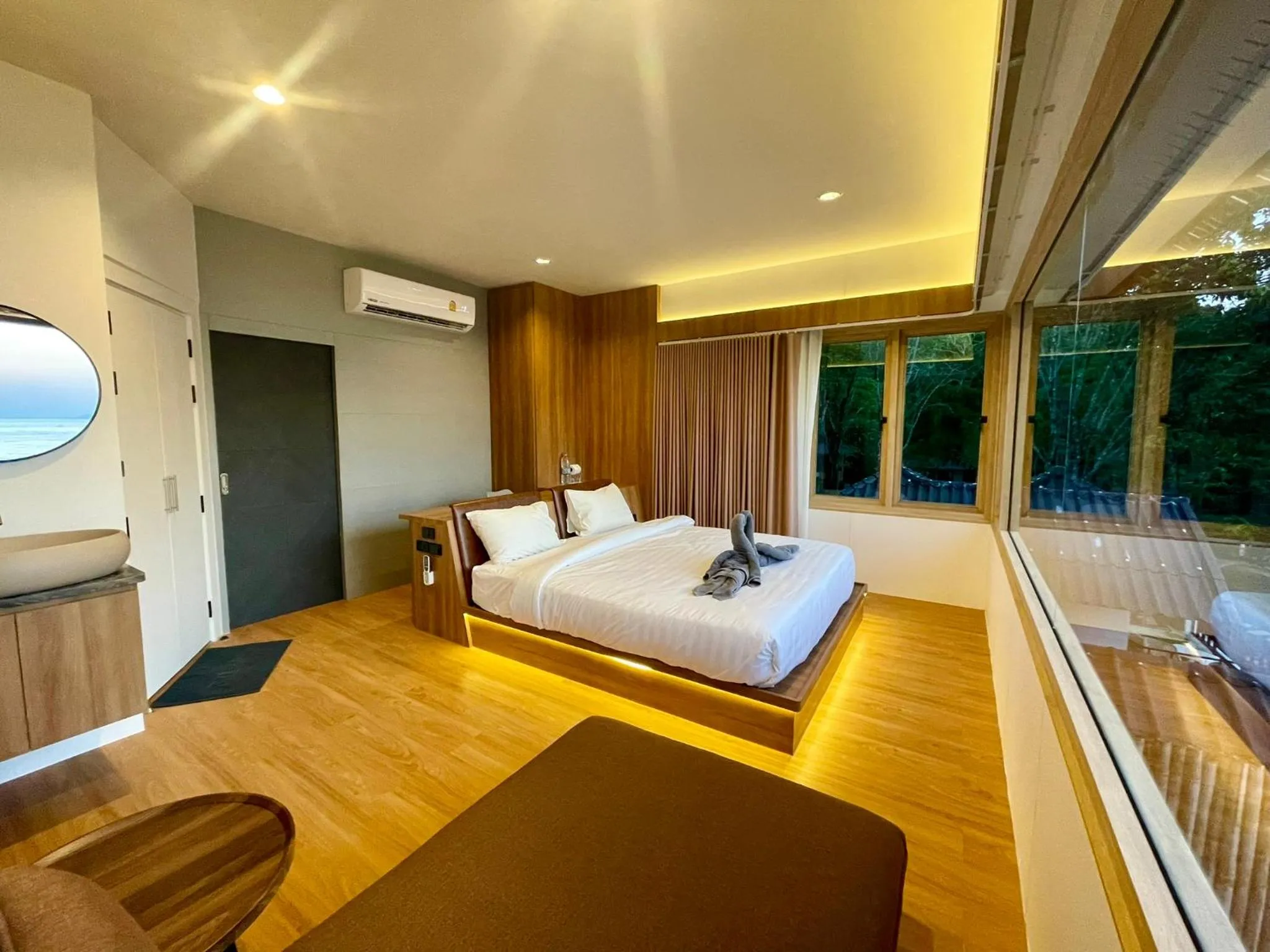 Bed in Marina Resort Koh Phayam Ranong