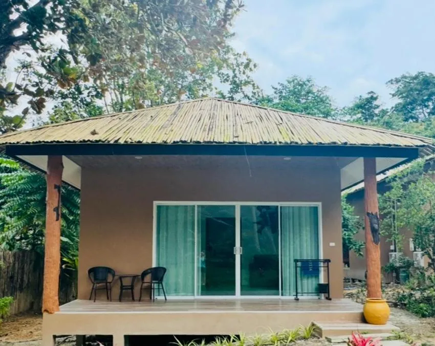 Marina Resort Koh Phayam Ranong