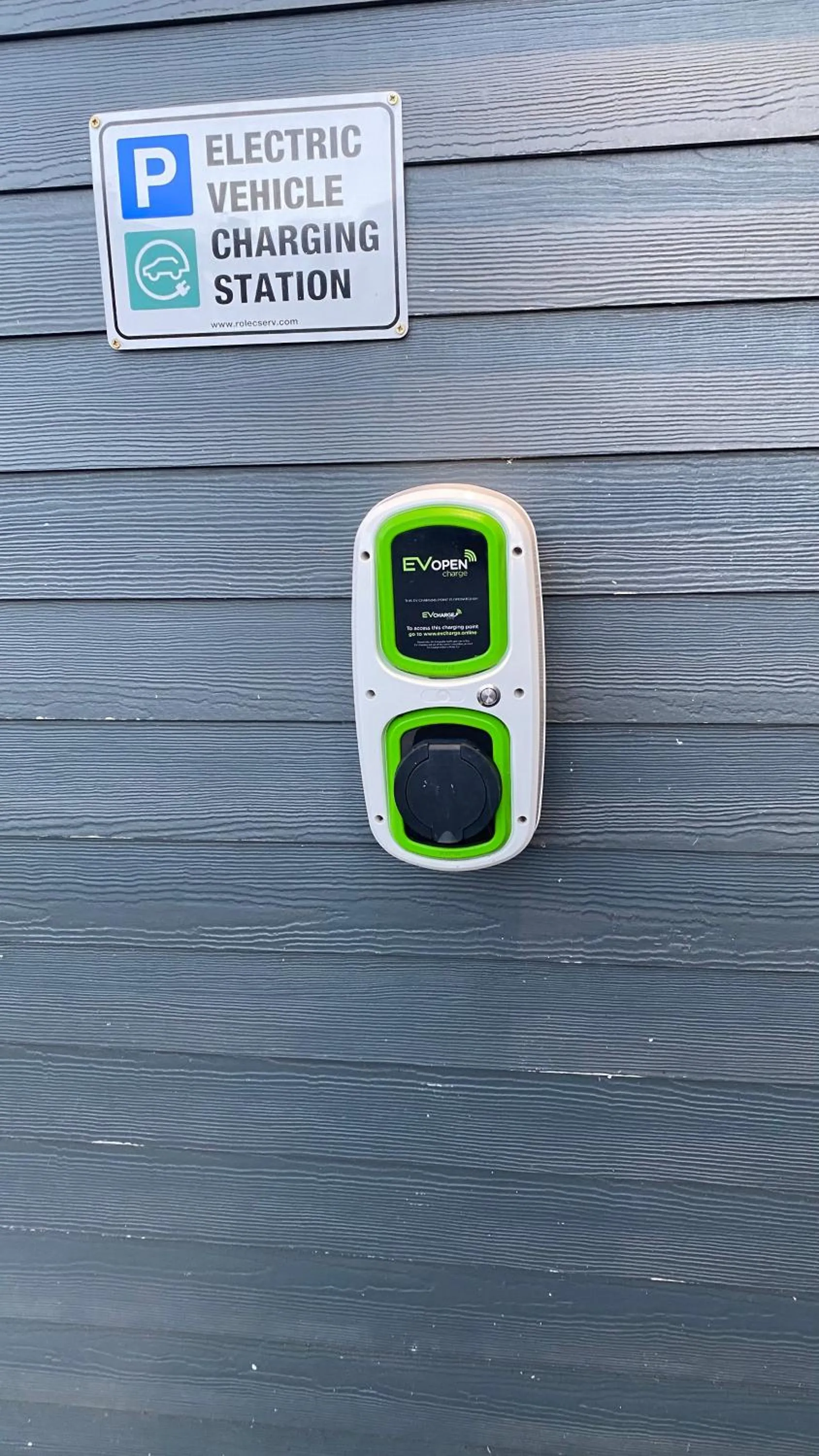 Property building in DealHouse F7- Apartments