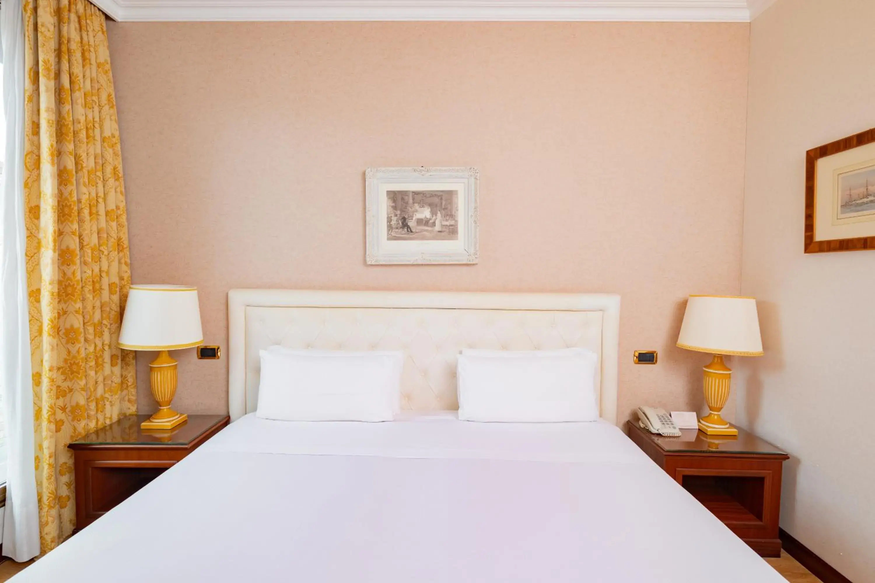 Superior Double Room in Hotel Internazionale Superior Double Room in Hotel Internazionale