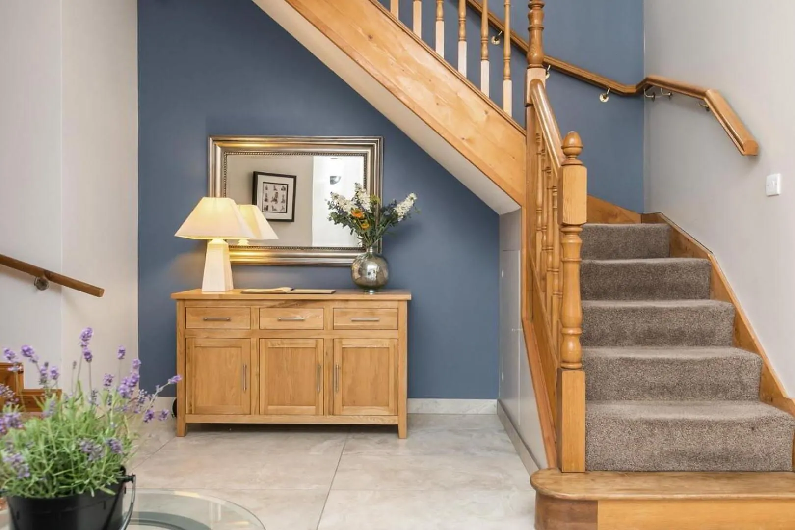 Lobby or reception in Dunhill Cottage B&B