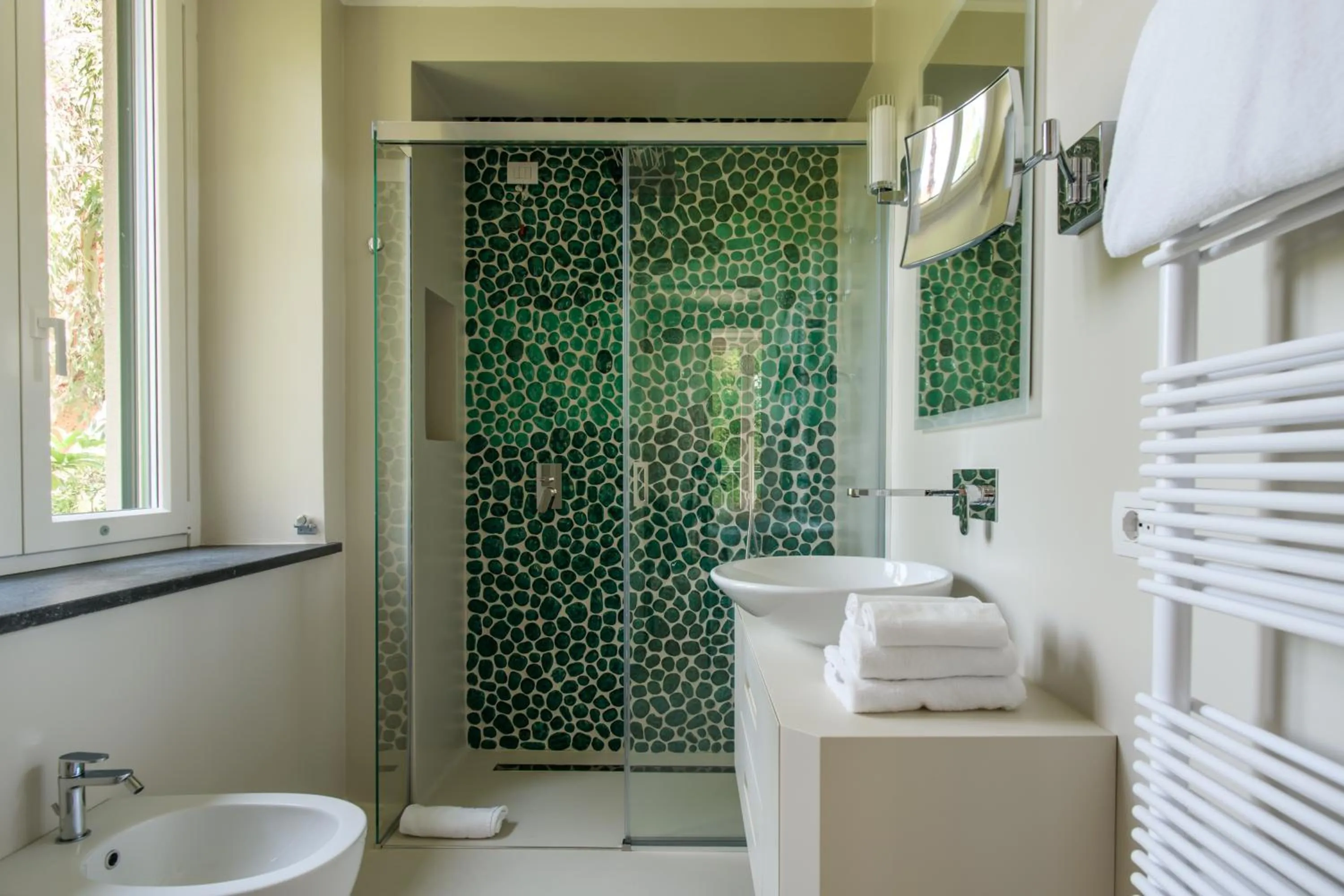 Shower in Parco dei Principi