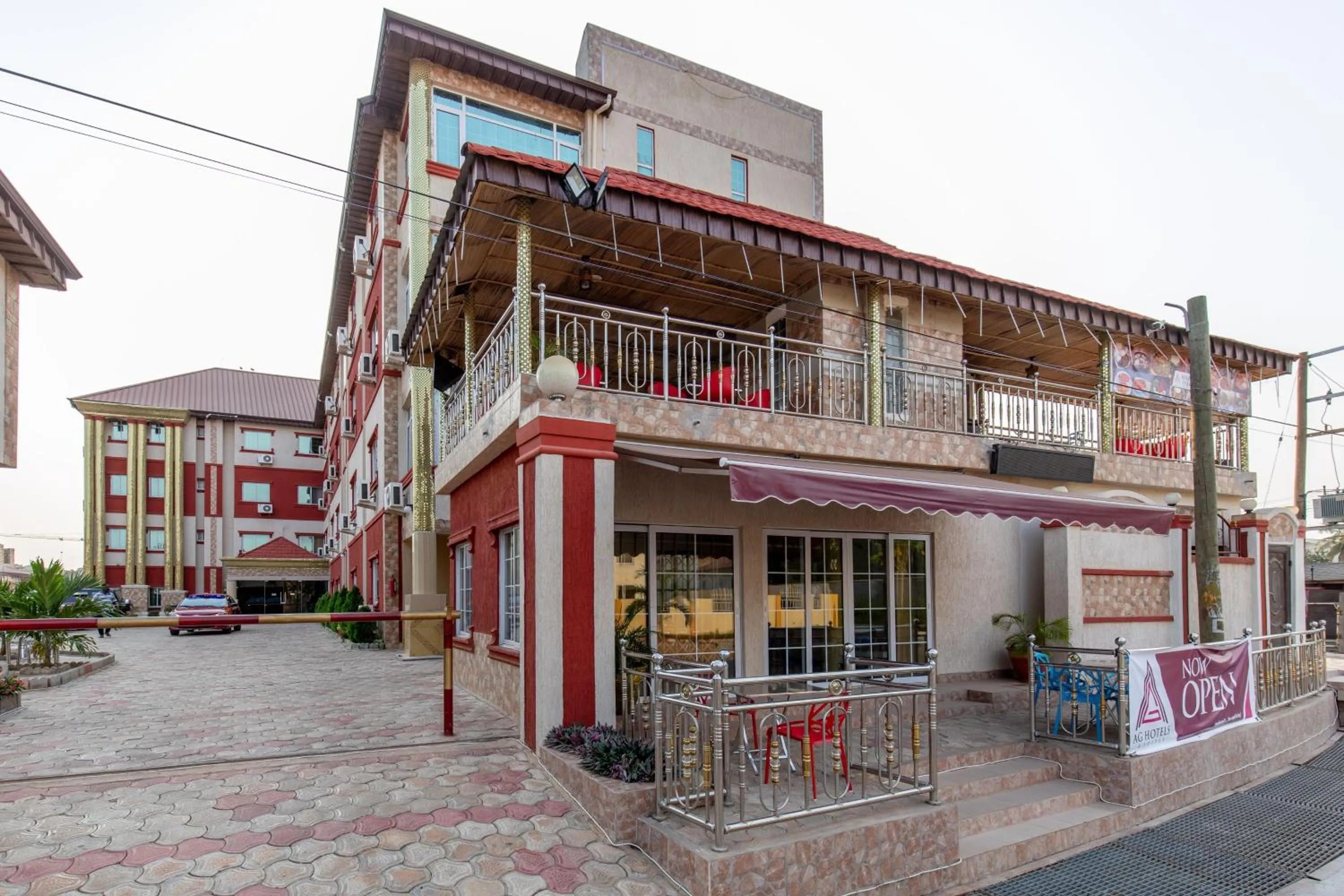 Property building in Amazing Grace Hotel & Suites