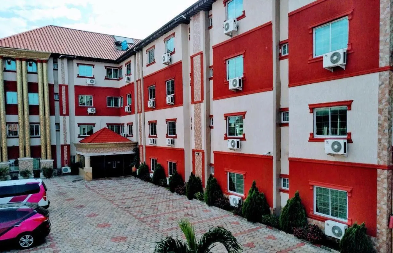 Restaurant/places to eat in Amazing Grace Hotel & Suites