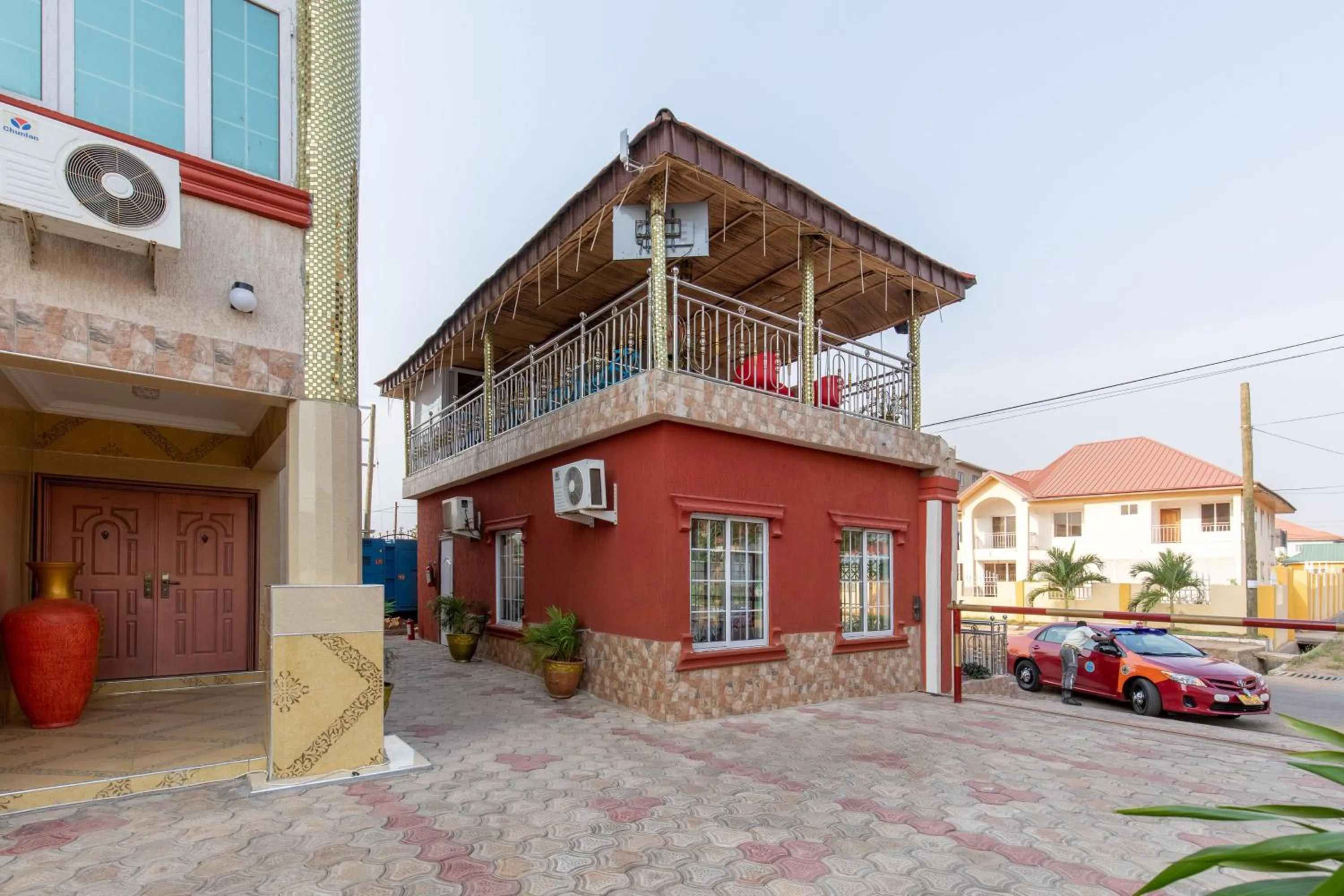 Property building in Amazing Grace Hotel & Suites