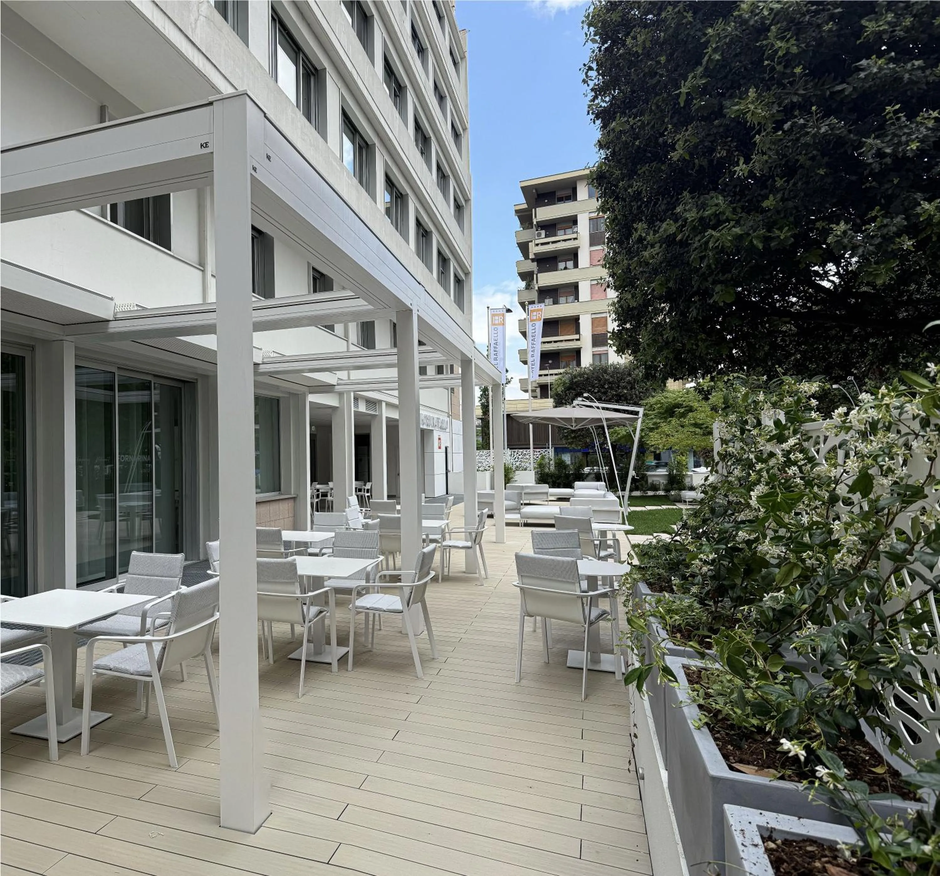 Property building in Hotel Raffaello