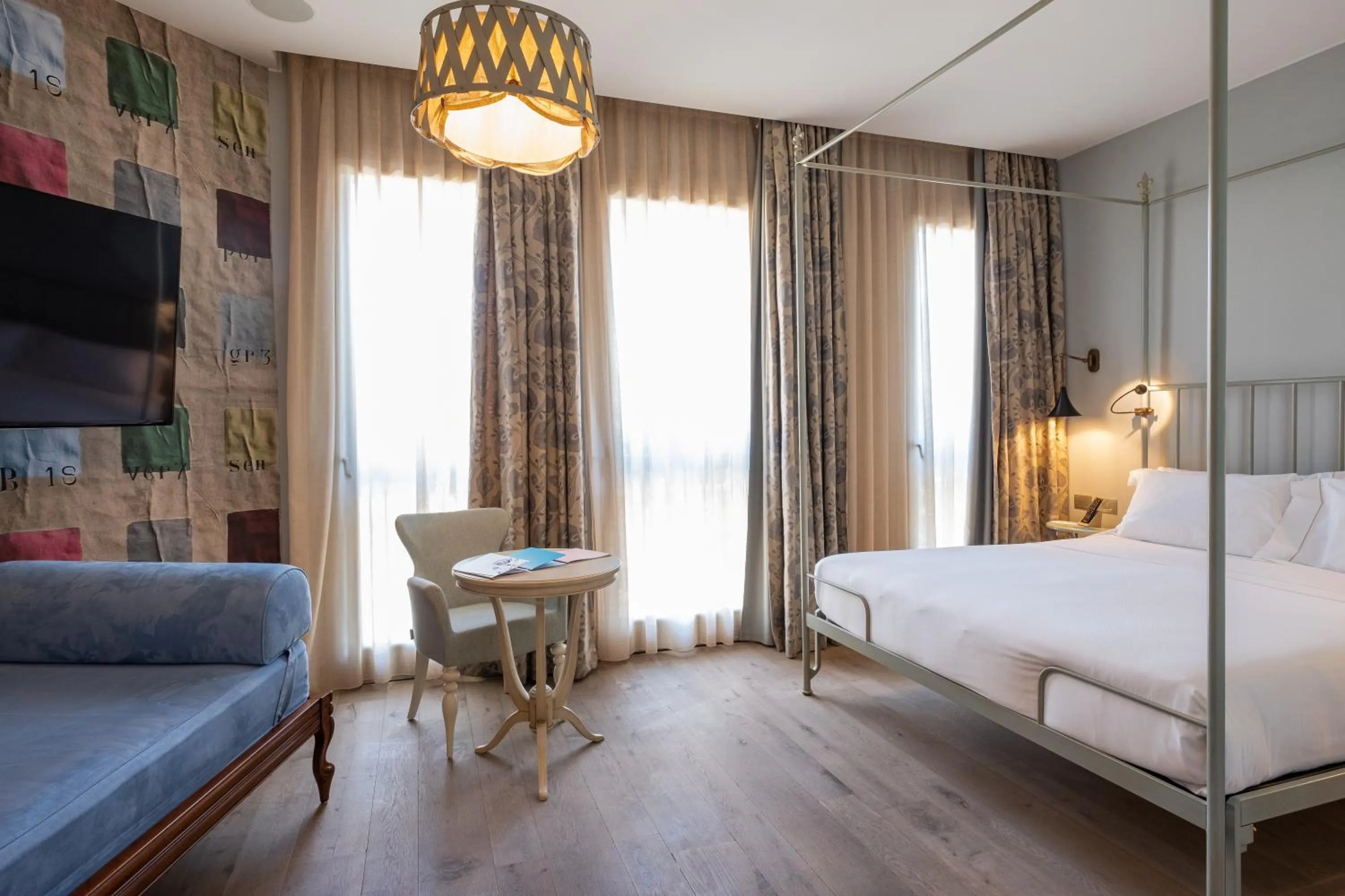 Photo of the whole room, Bed in Ville Sull'Arno