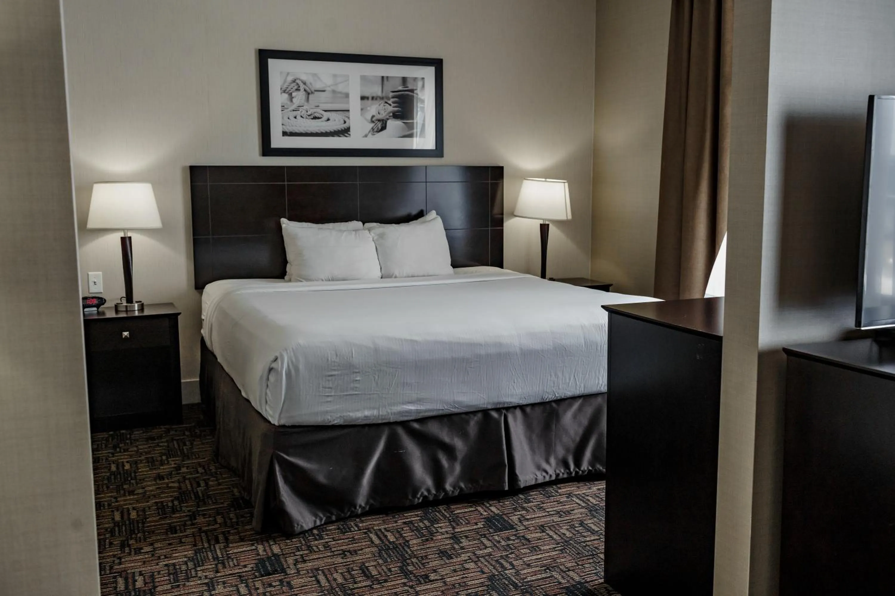 Bed in Radisson Hotel Edmonton Airport