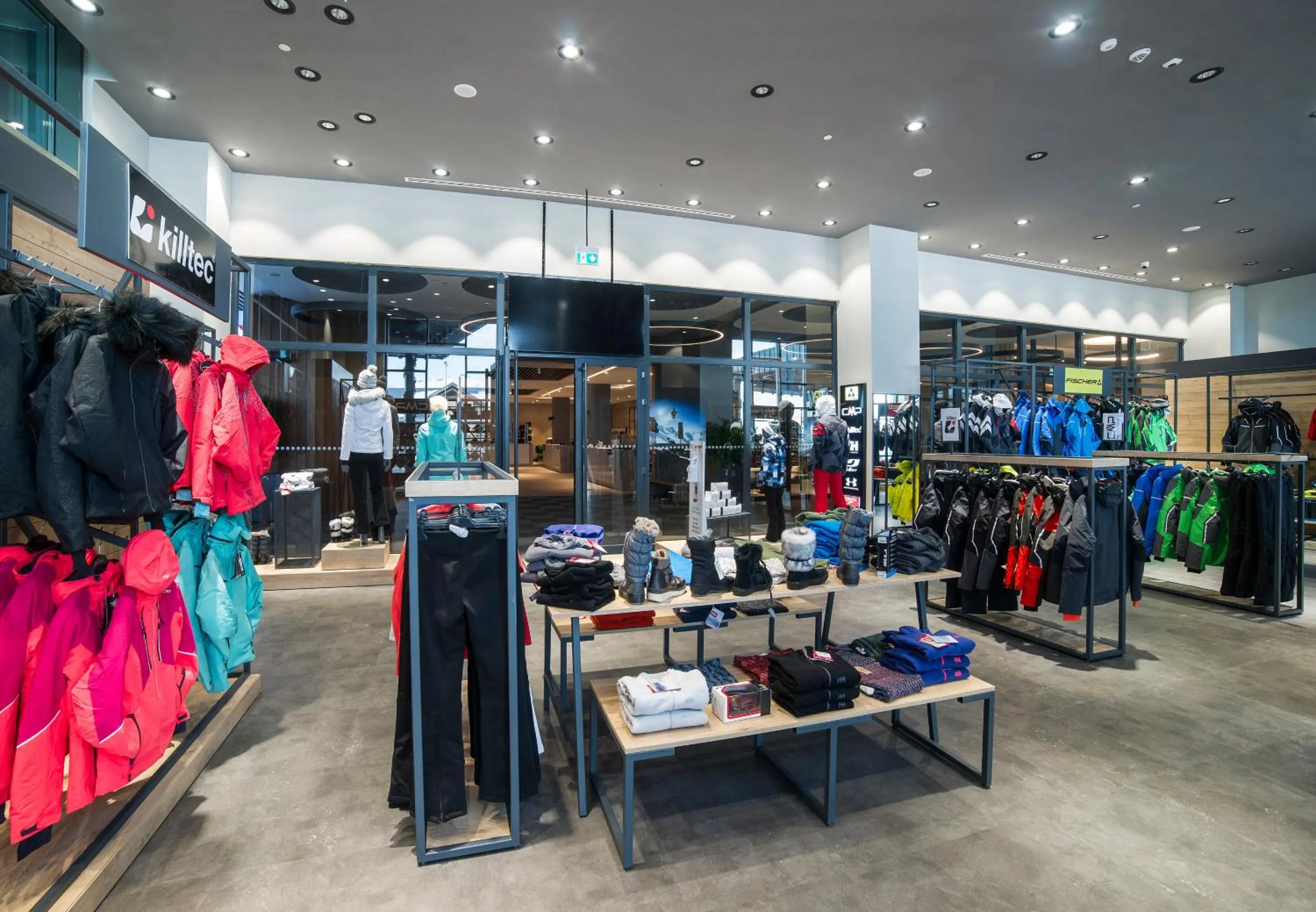 On-site shops in Radisson Blu Hotel, Mount Erciyes