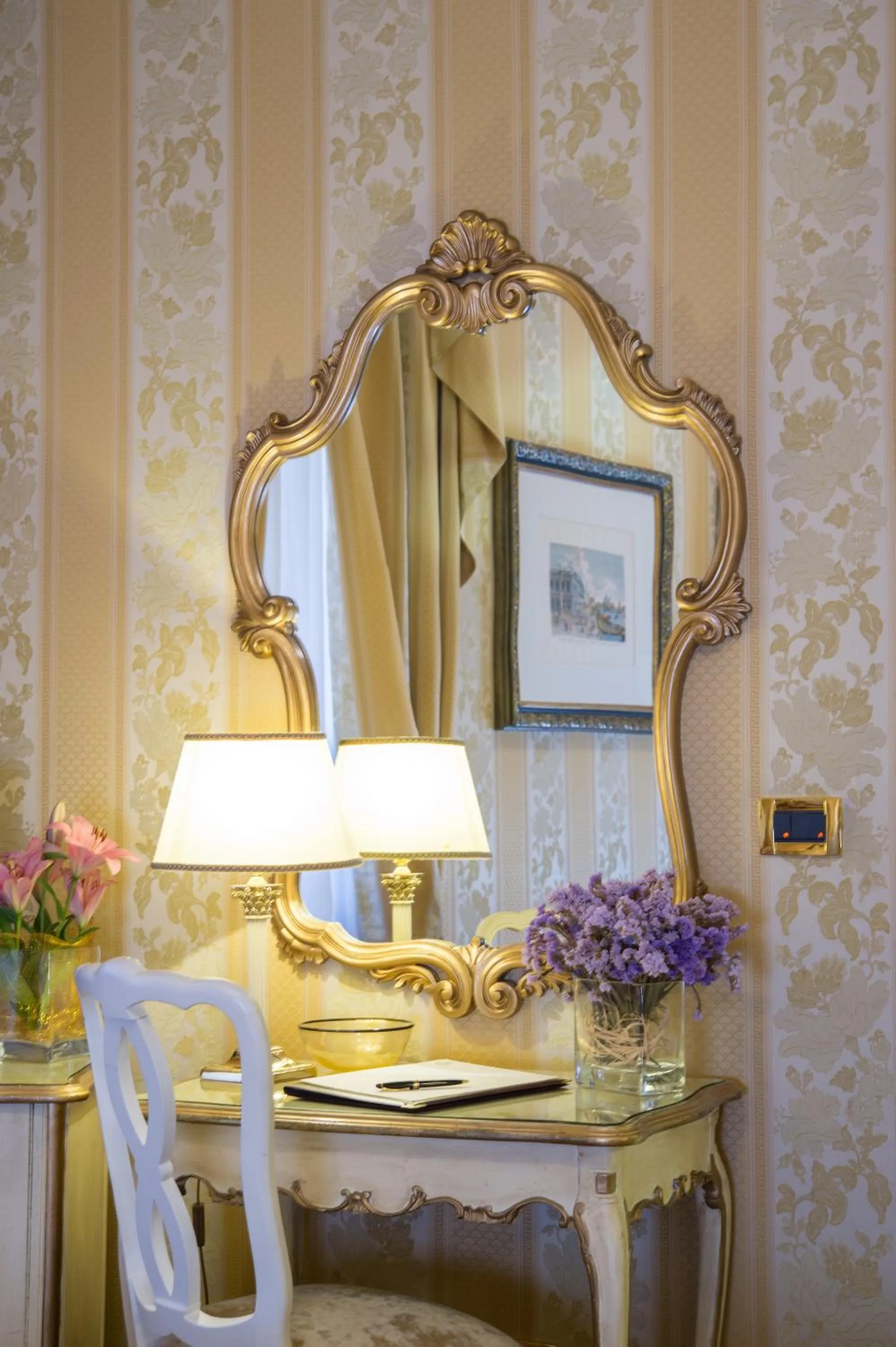 Bedroom in Savoia & Jolanda