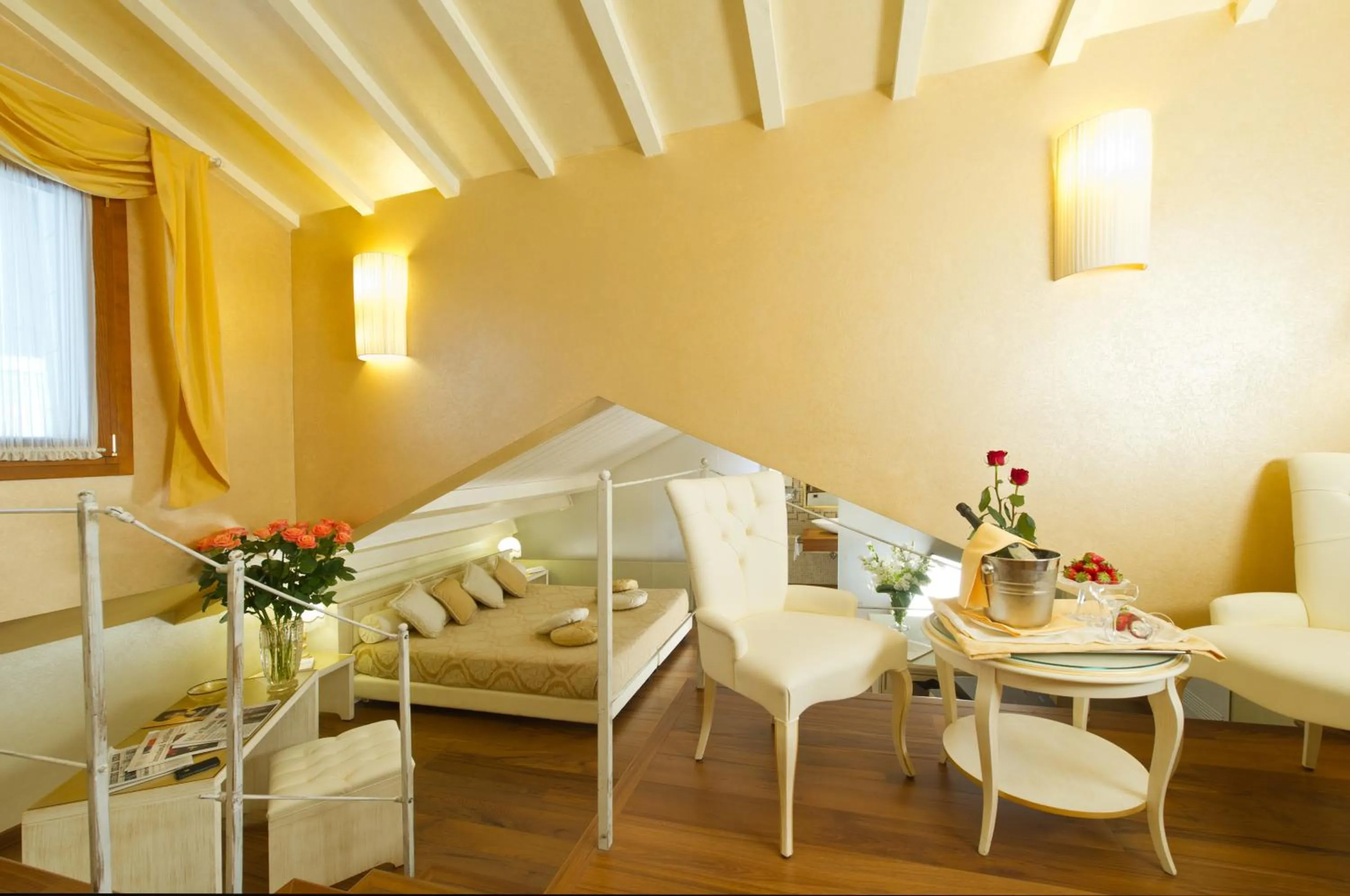 Decorative detail in Savoia & Jolanda