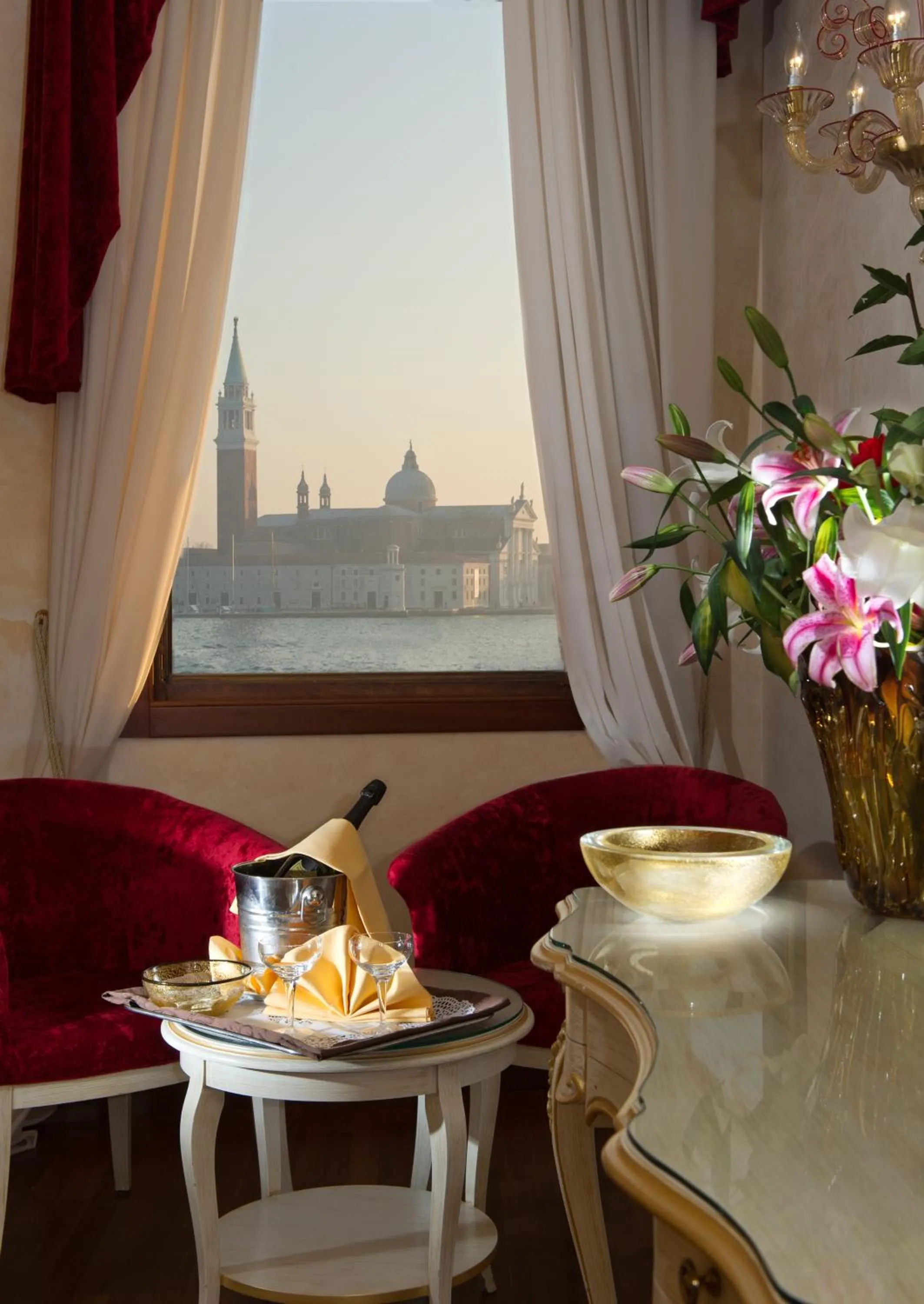 Sea view in Savoia & Jolanda