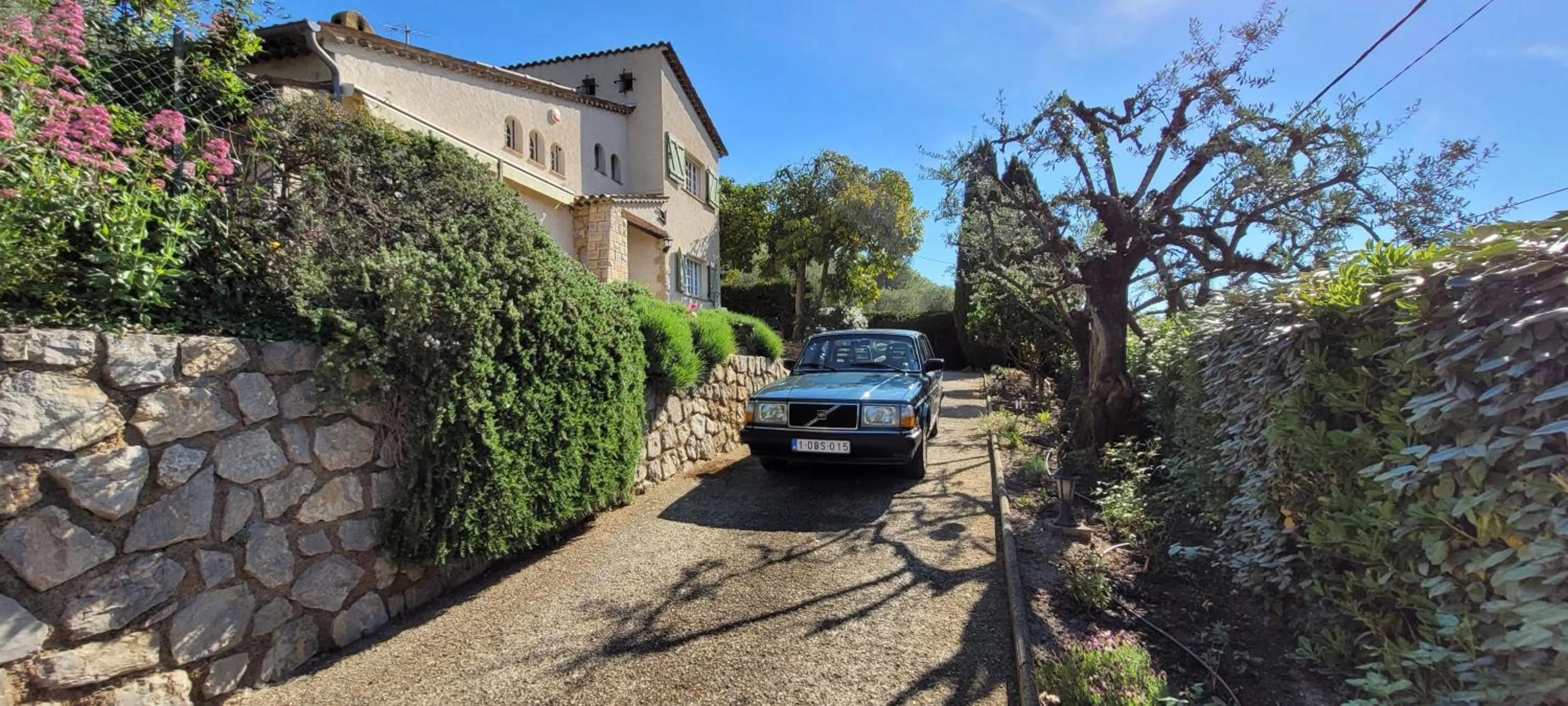 Property building in Villa Daphné