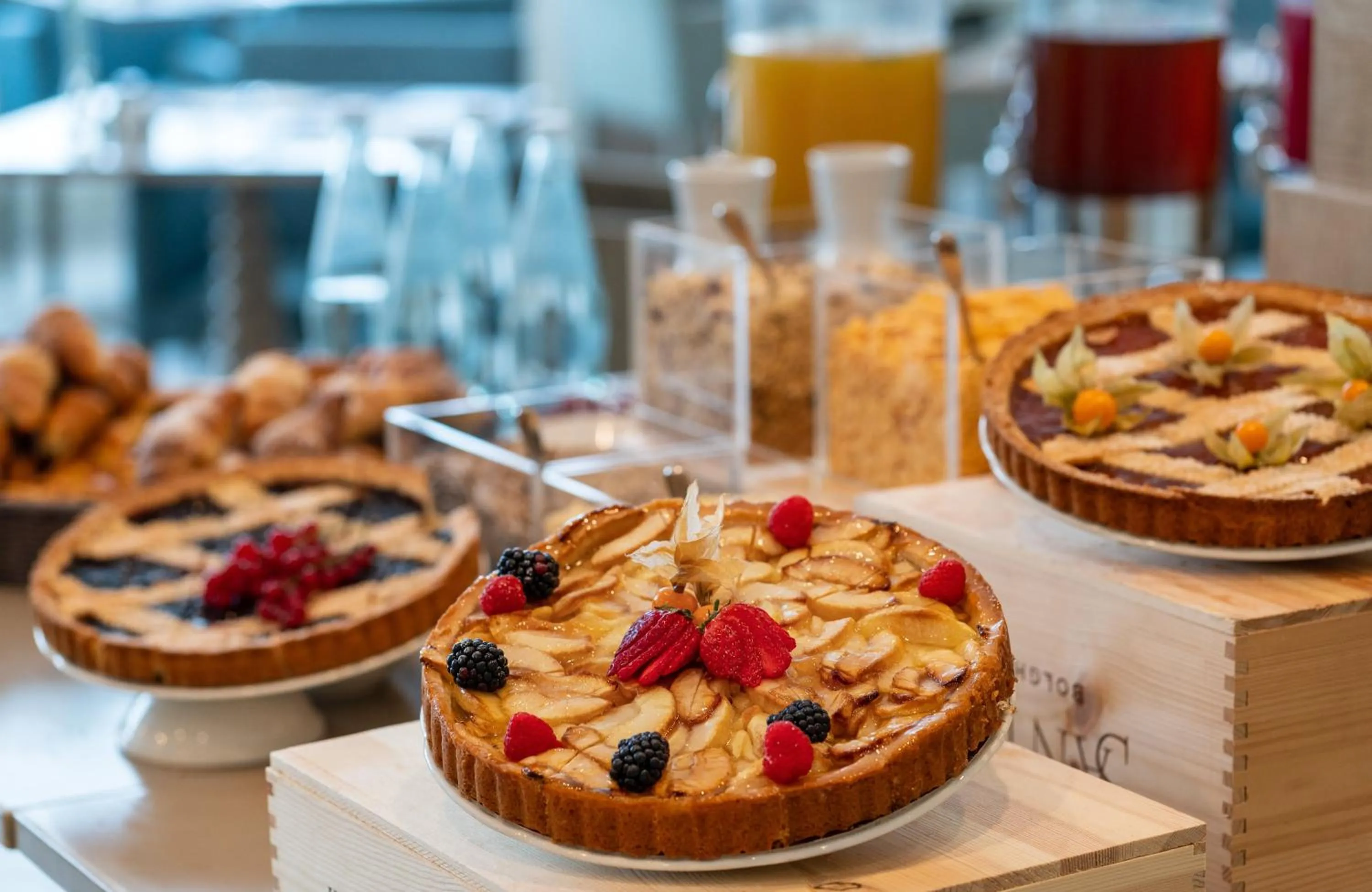 Buffet breakfast in Leonardo Hotel Milan City Center