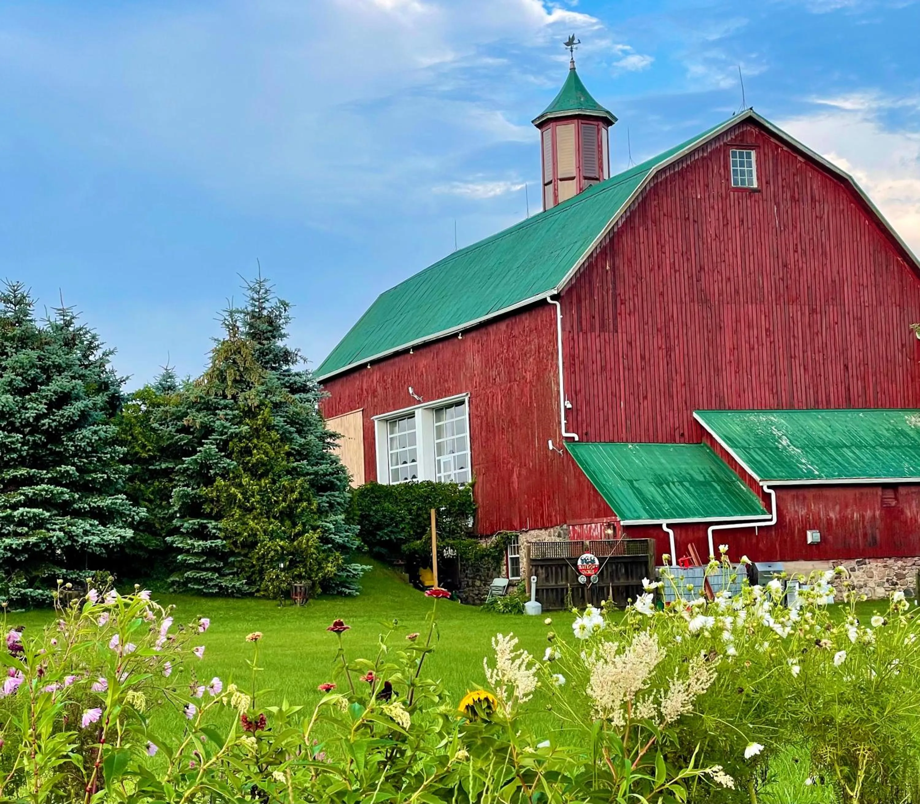 Property building in The Eddie Hotel and Farm