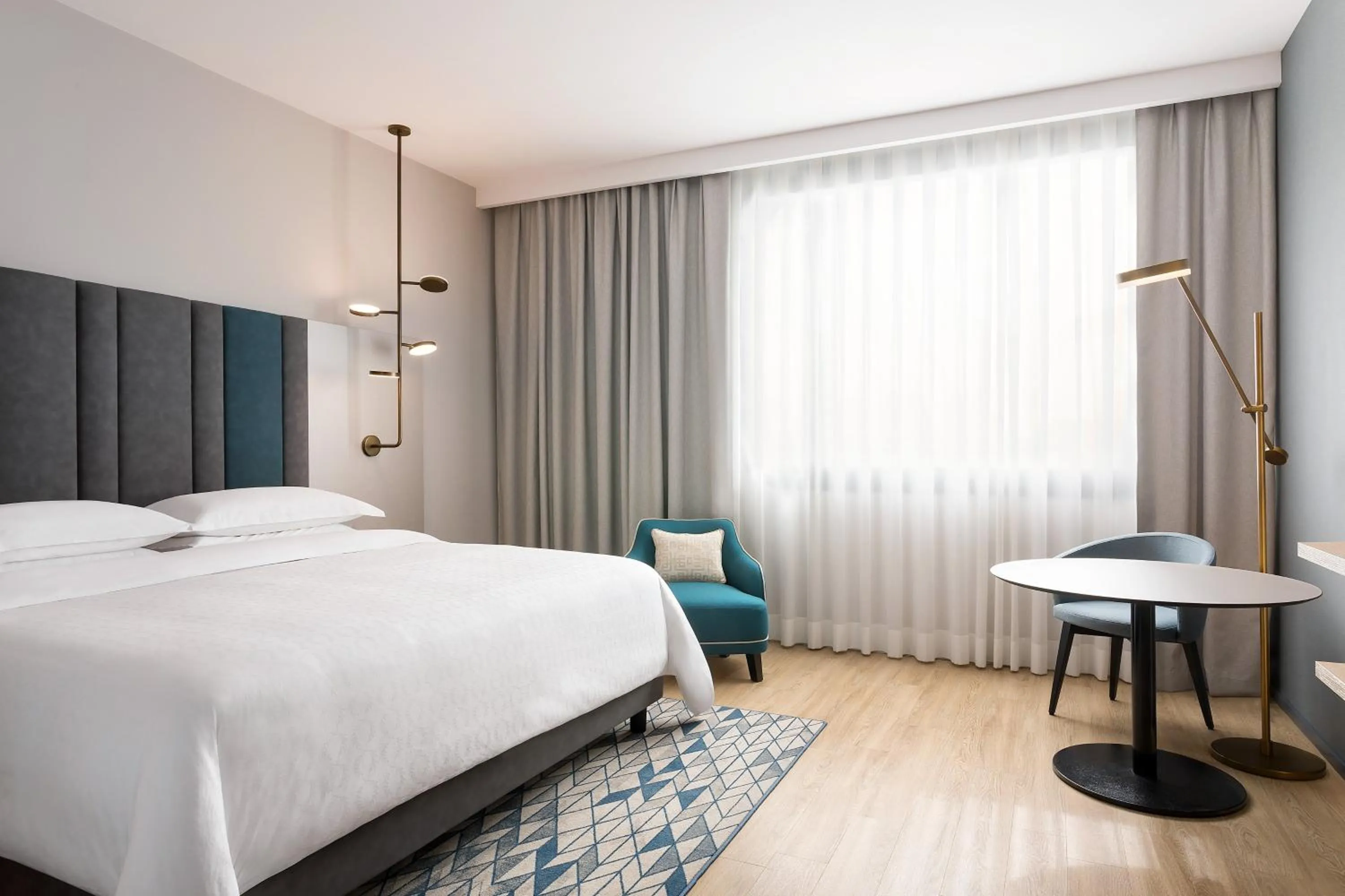 Photo of the whole room, Bed in Sheraton Milan San Siro