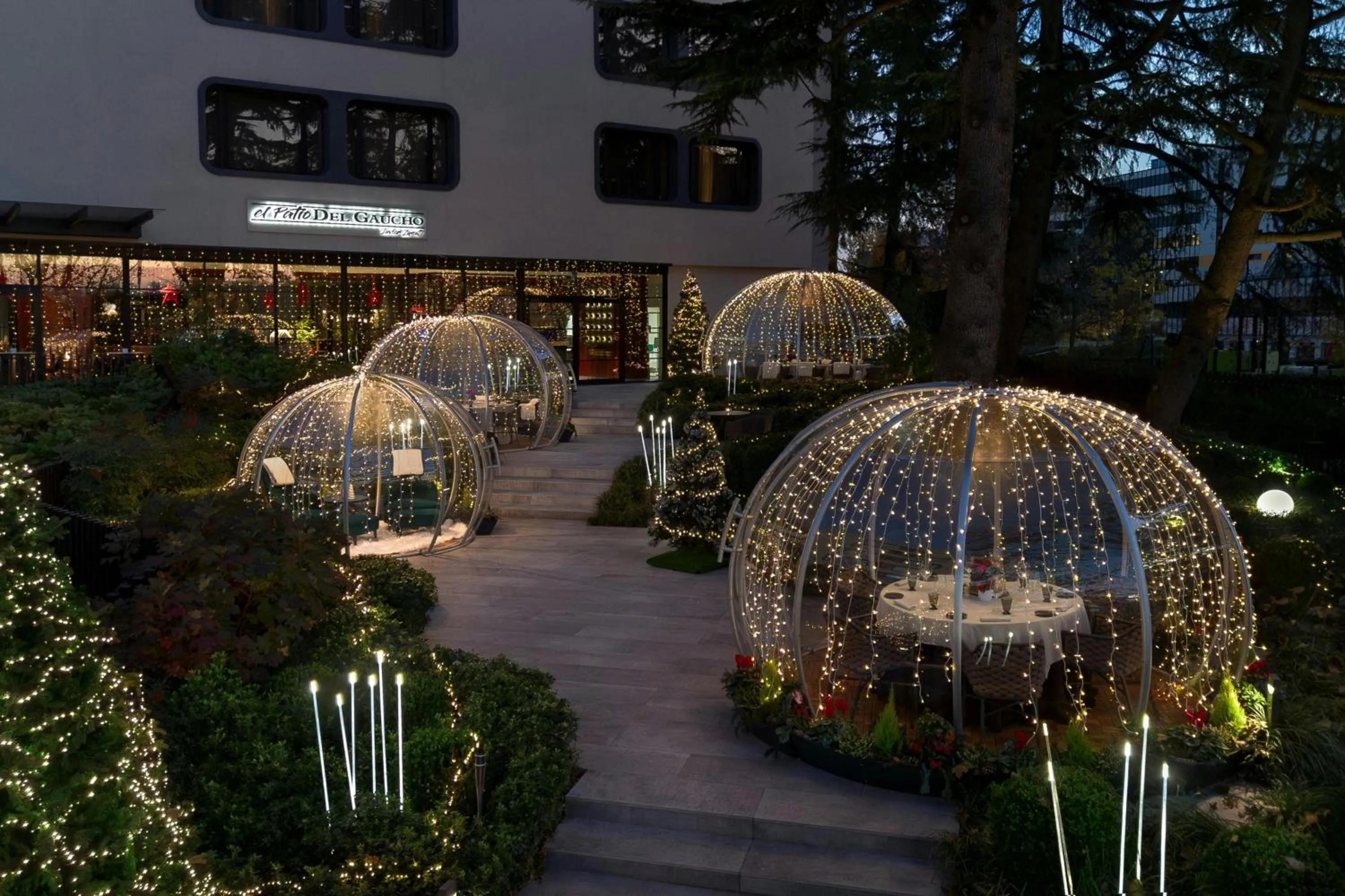 Restaurant/places to eat in Sheraton Milan San Siro