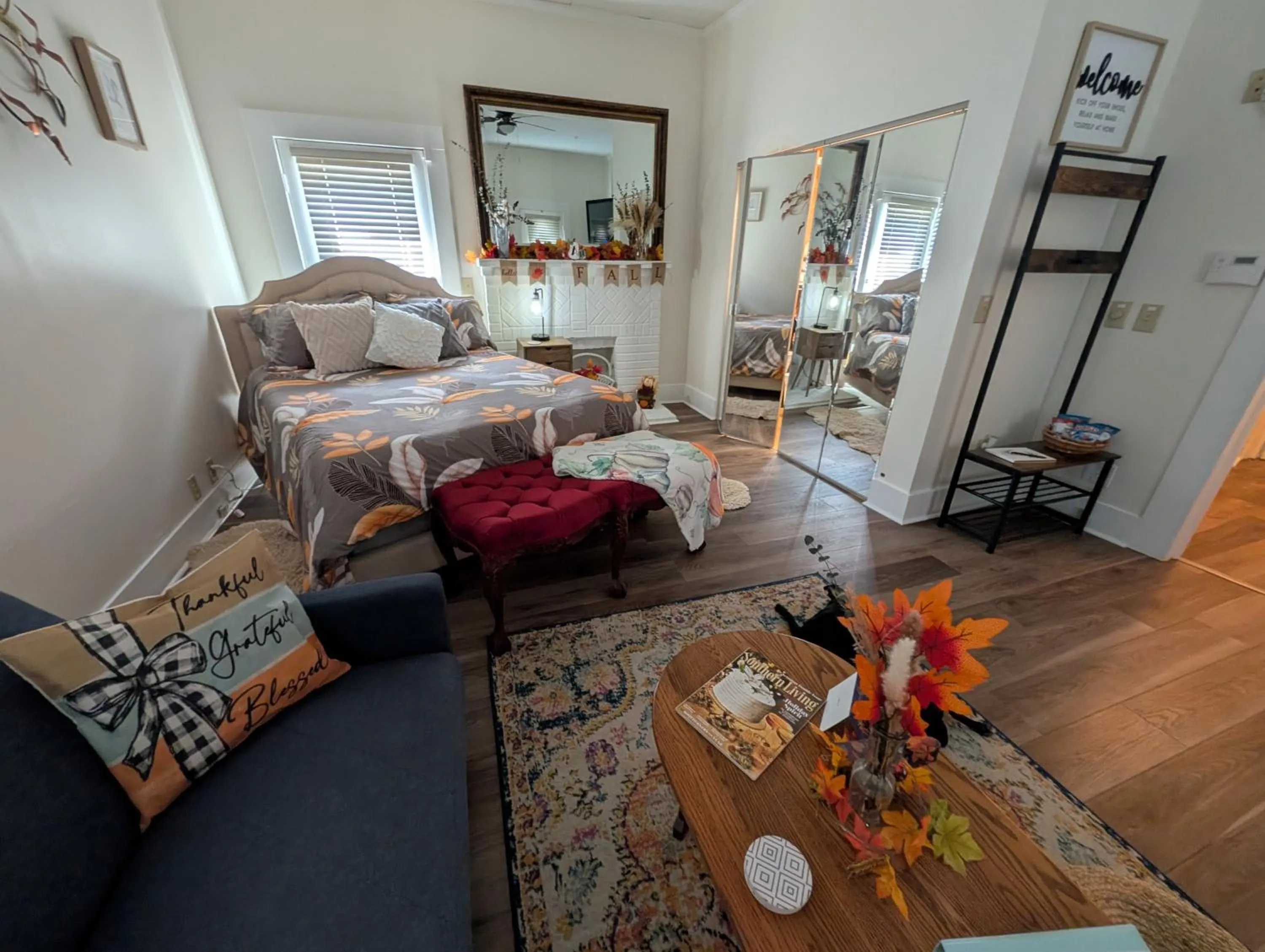 Cozy, Cute, Private Ozark Suite 5 Mins to Hospital