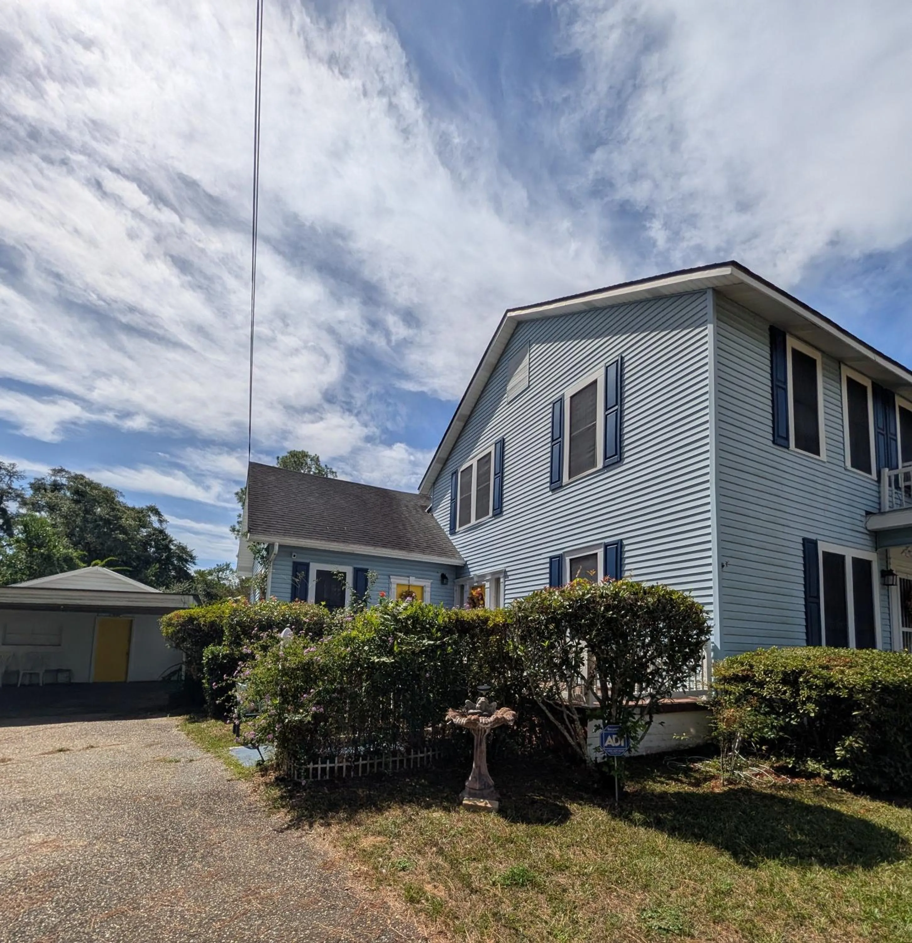 Property building in Cozy, Cute, Private Ozark Suite 5 Mins to Hospital