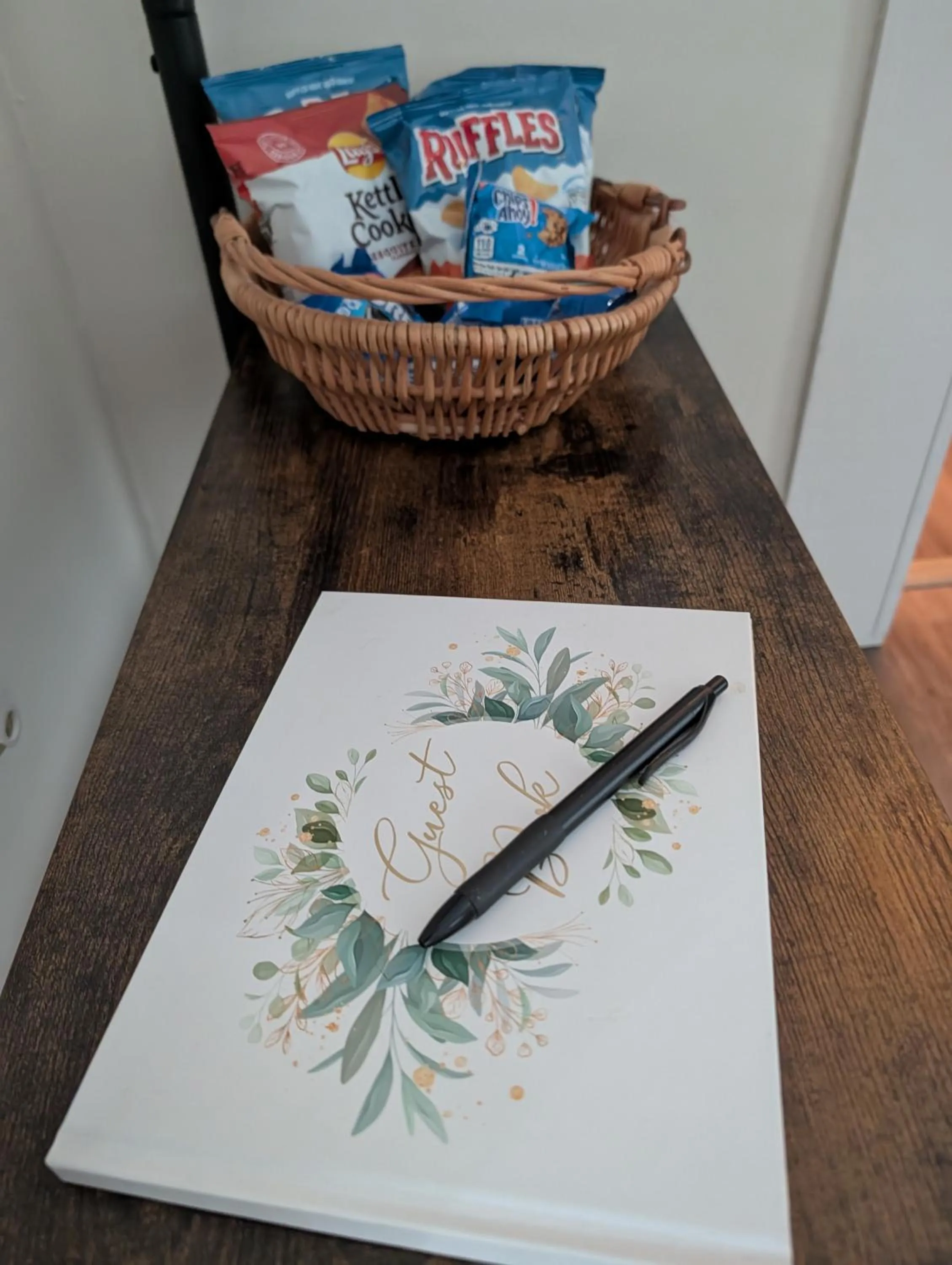 Other in Cozy, Cute, Private Ozark Suite 5 Mins to Hospital