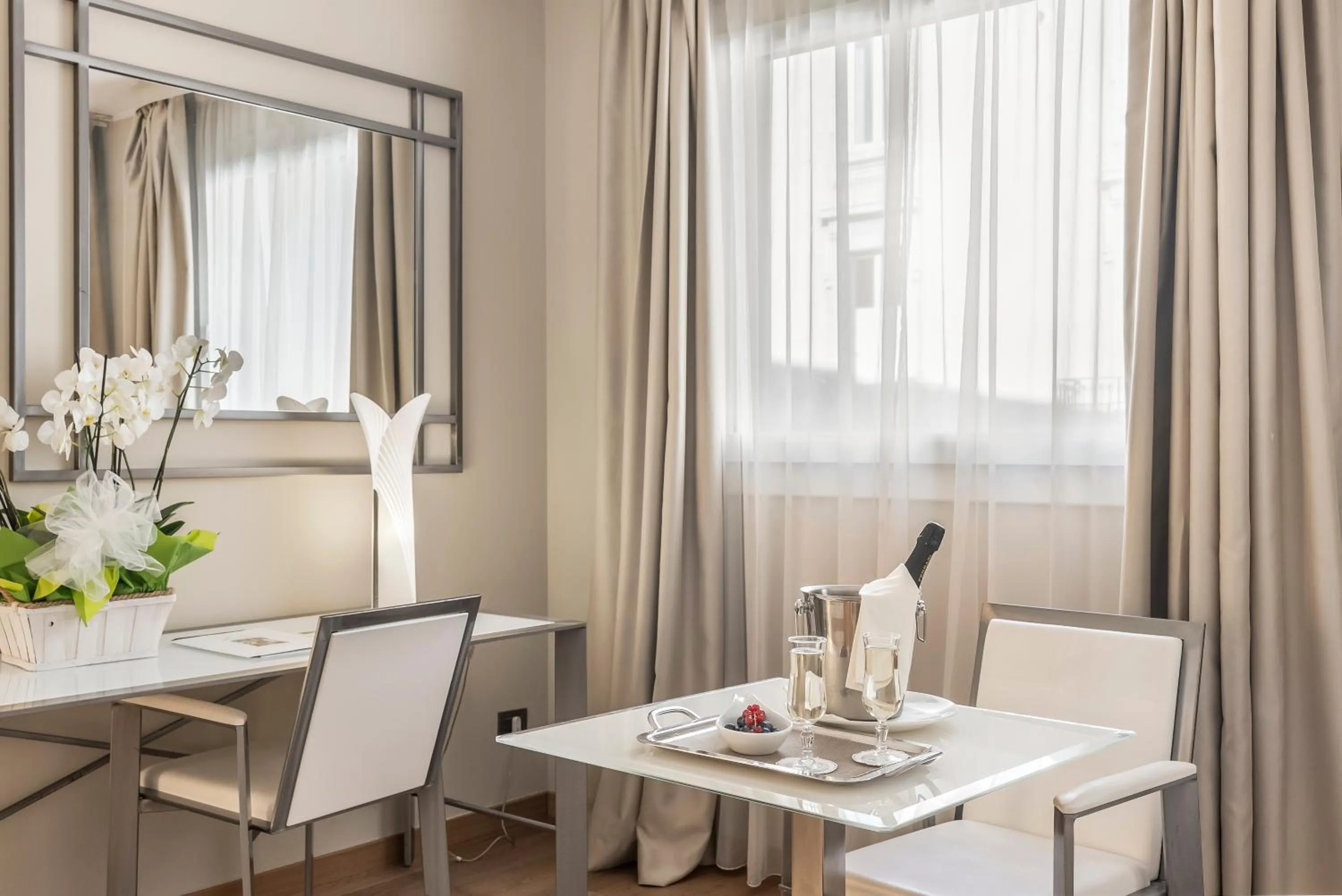 Bedroom in Art Hotel Navigli