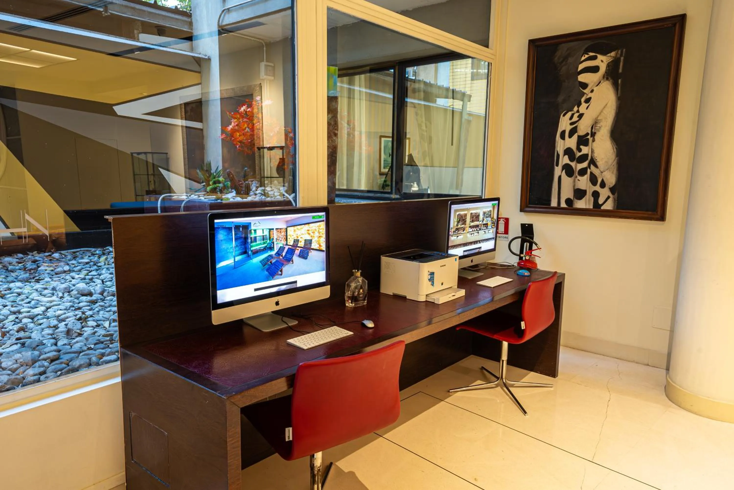 TV and multimedia in Art Hotel Navigli