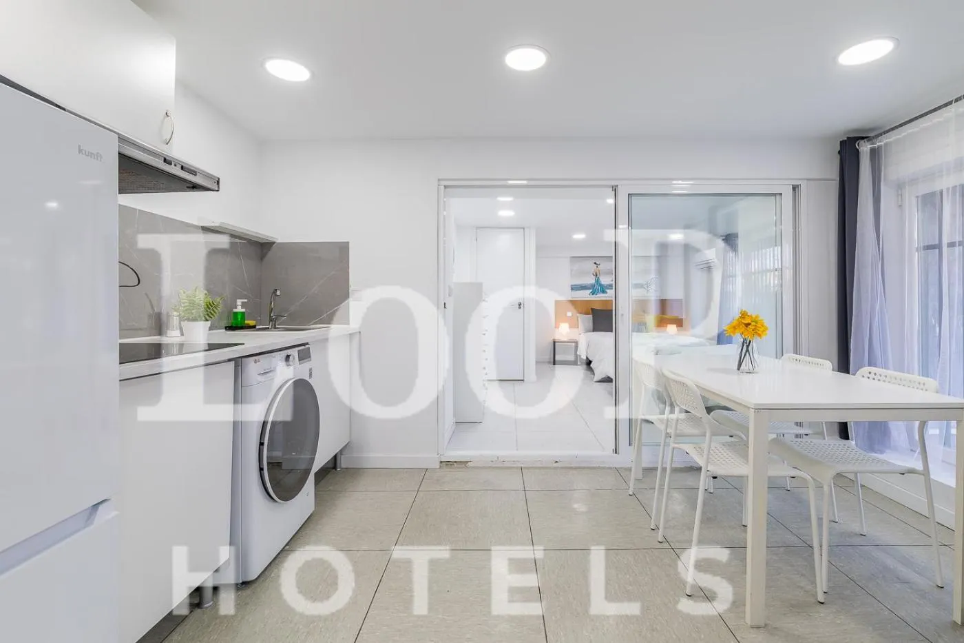 Kitchen or kitchenette in LooP America