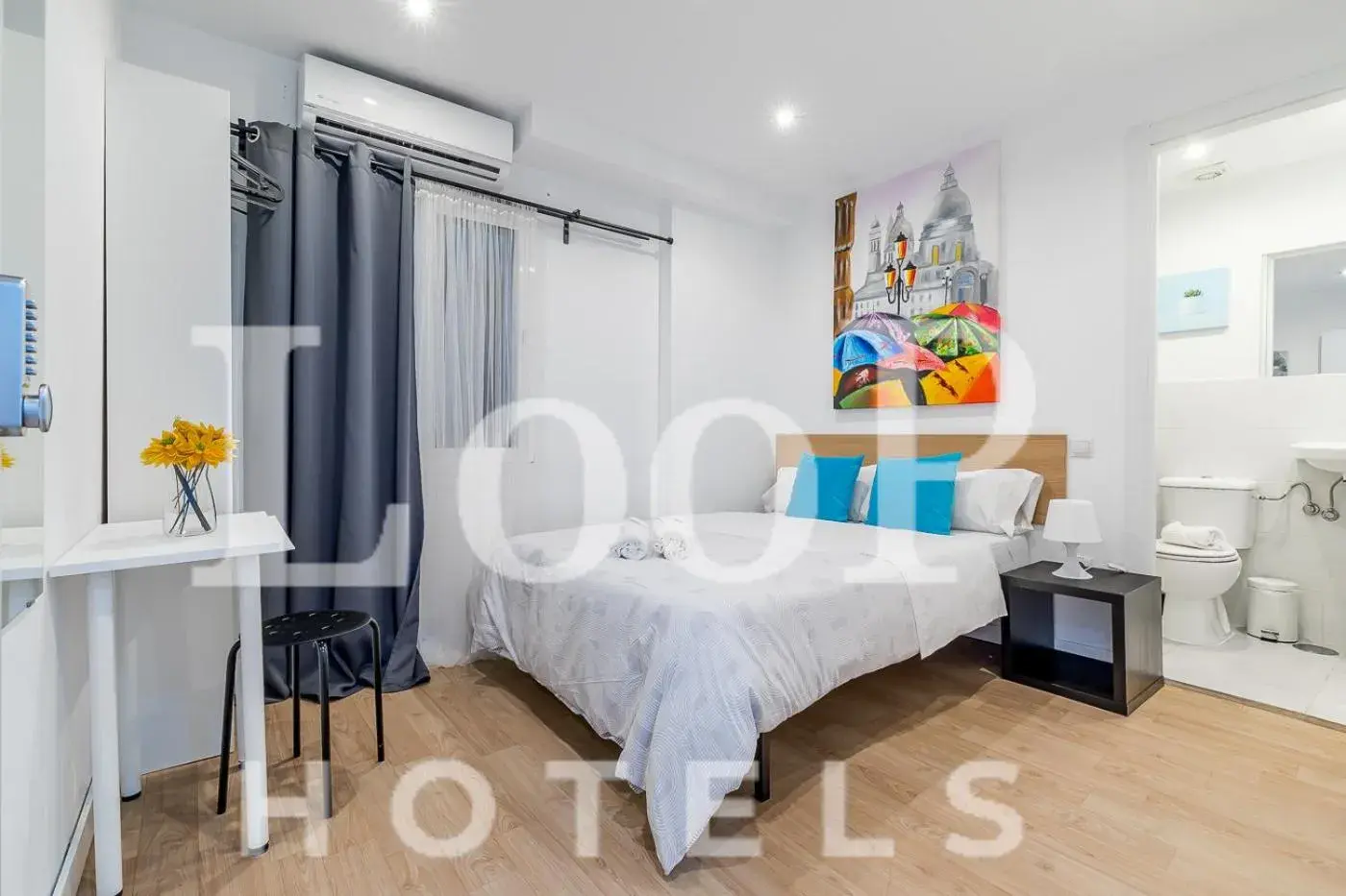 Double Room with Private Bathroom - single occupancy in LooP America Double Room with Private Bathroom - single occupancy in LooP America