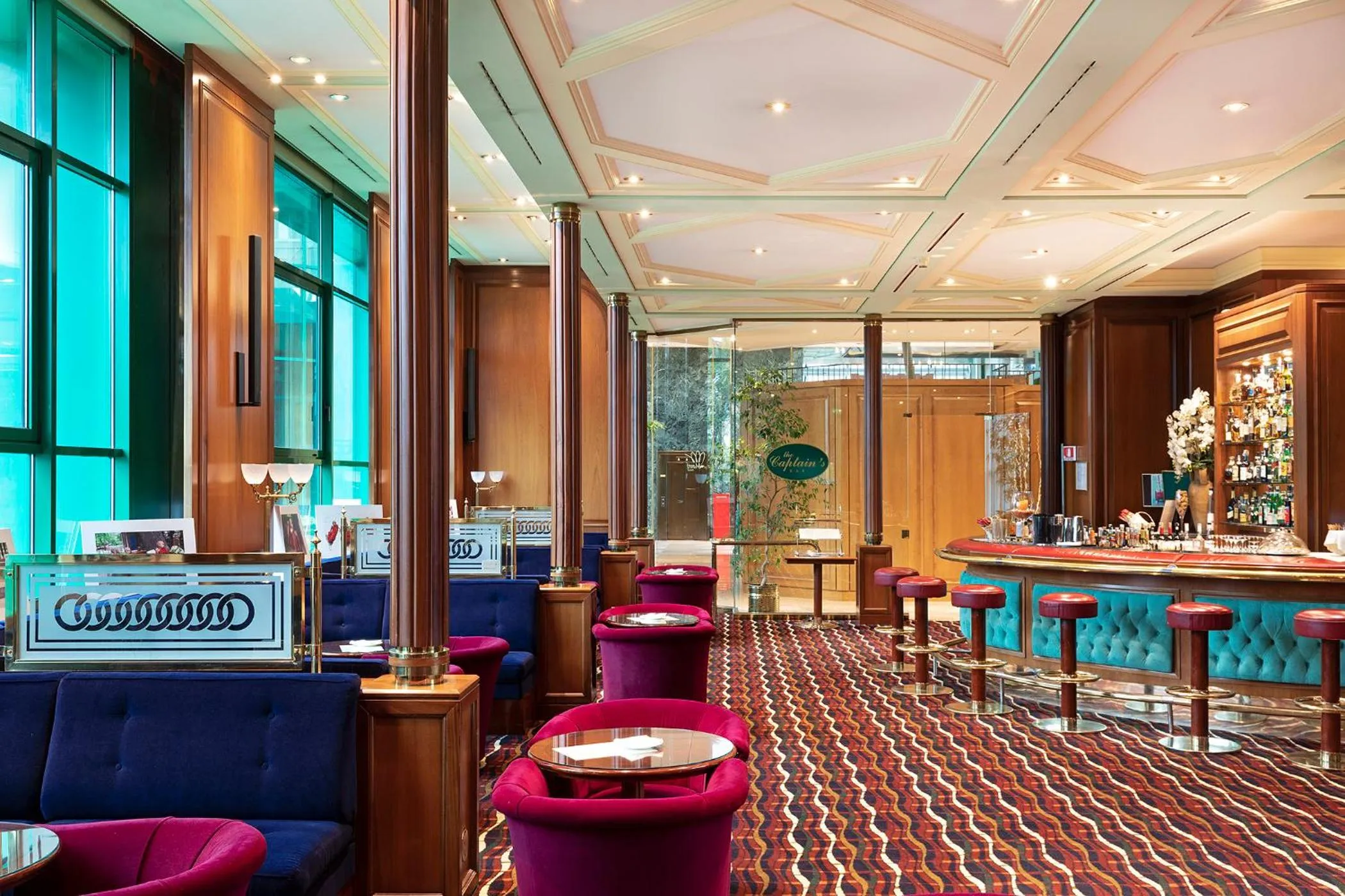 Lounge or bar in Royal Garden Assago Milano